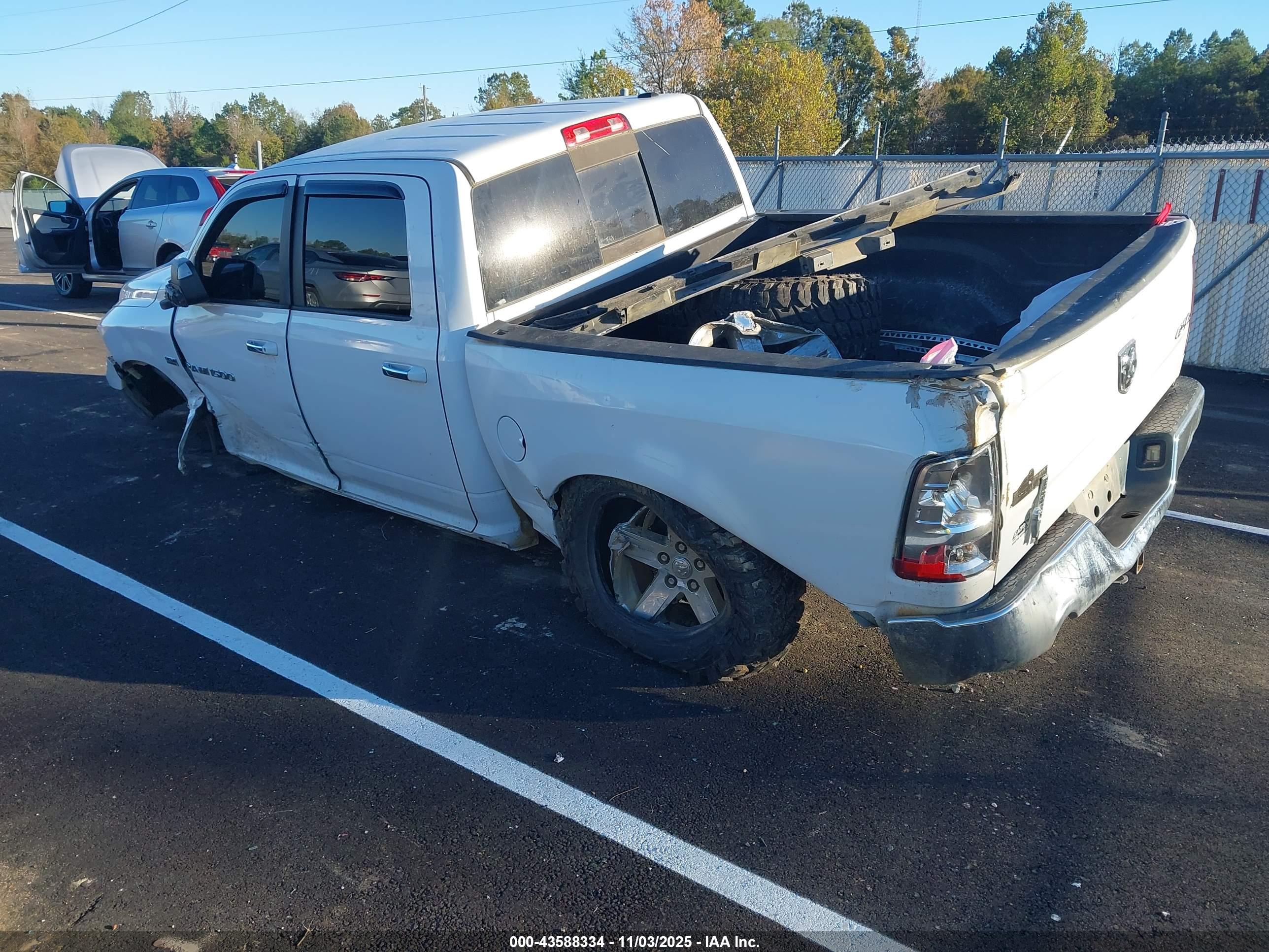 RAM 1500 image 3