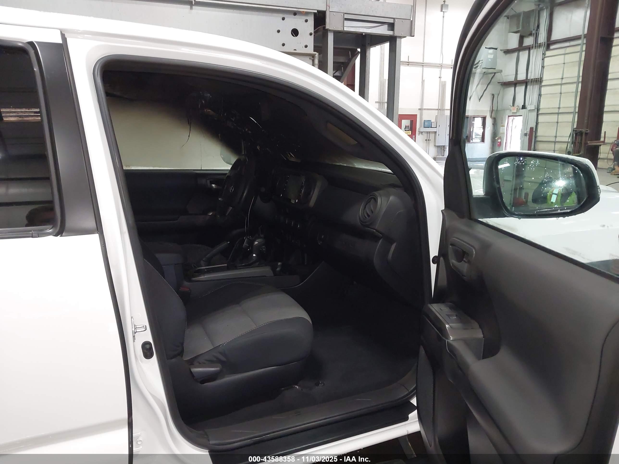 TOYOTA TACOMA image 5