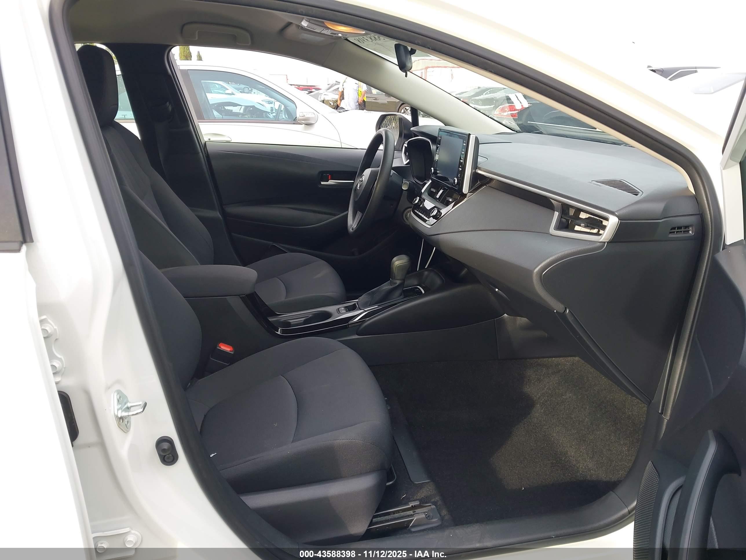 TOYOTA COROLLA image 5