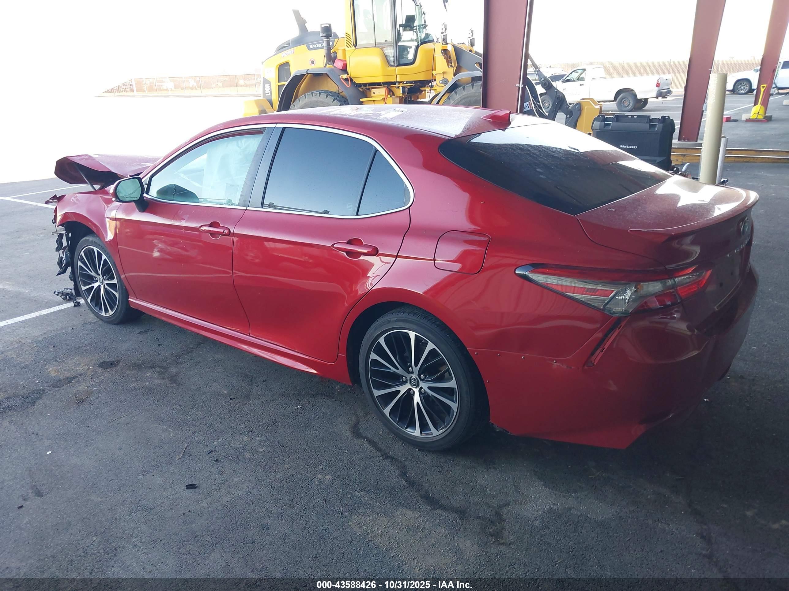 TOYOTA CAMRY image 3