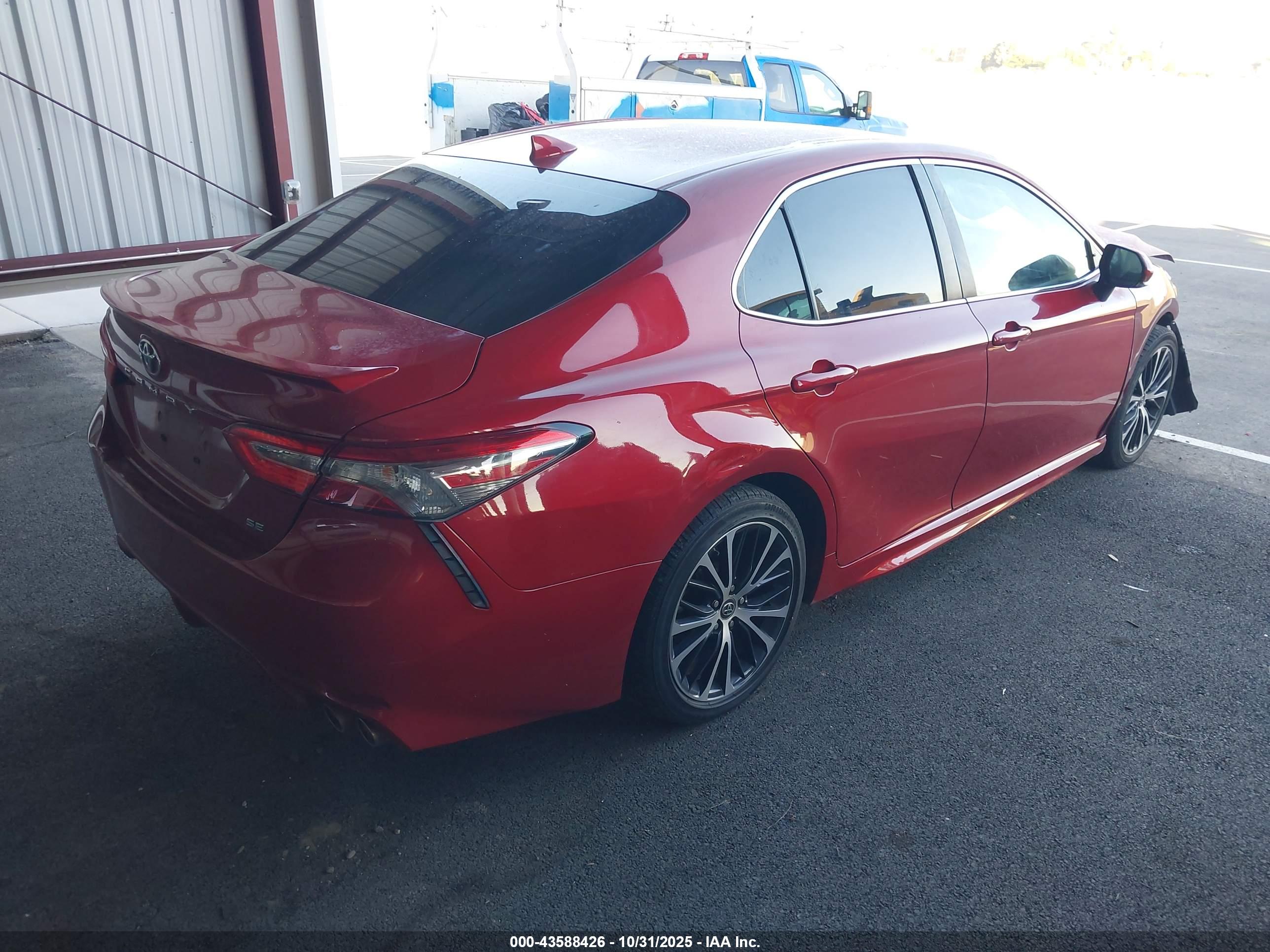TOYOTA CAMRY image 4