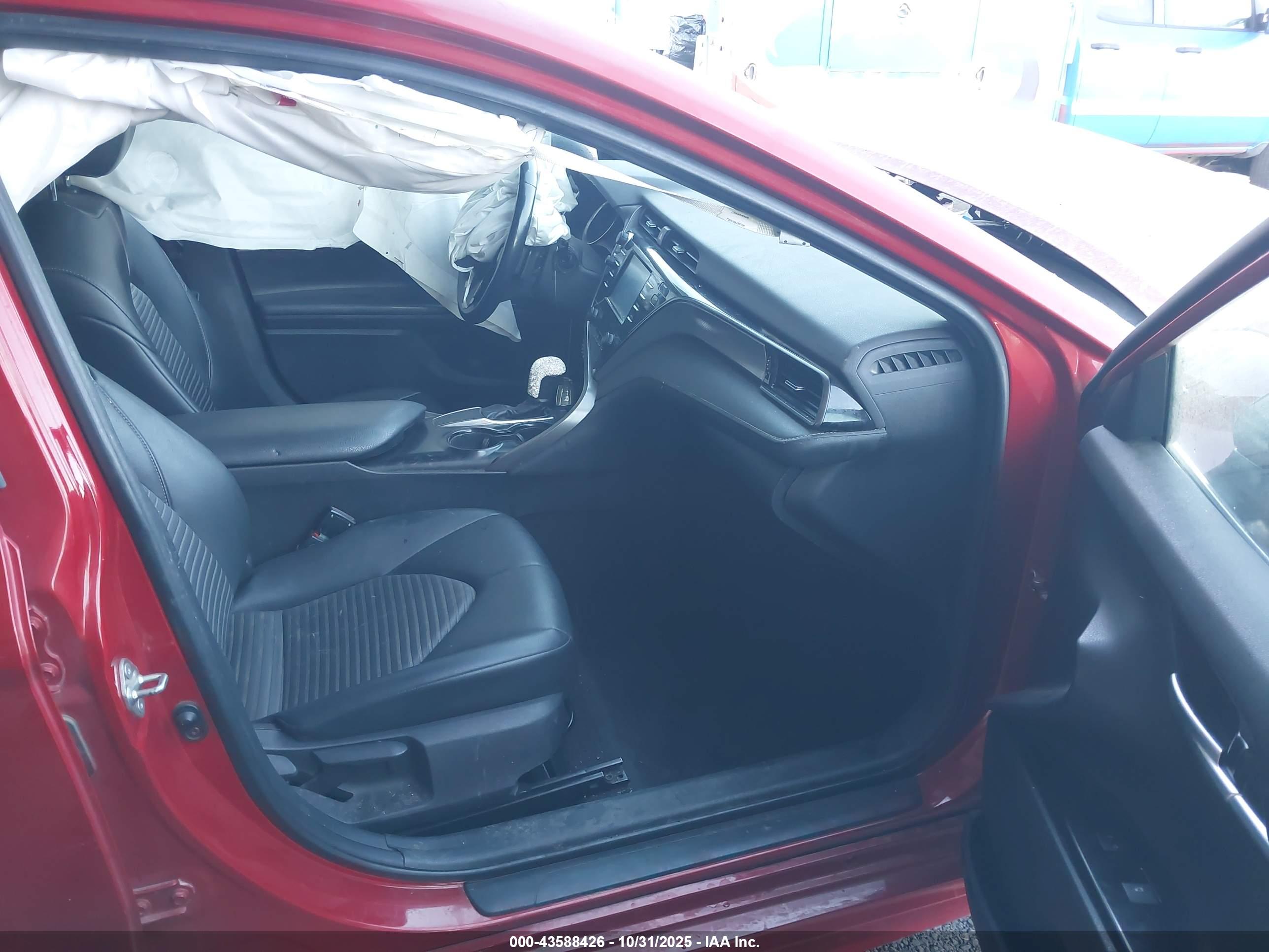 TOYOTA CAMRY image 5