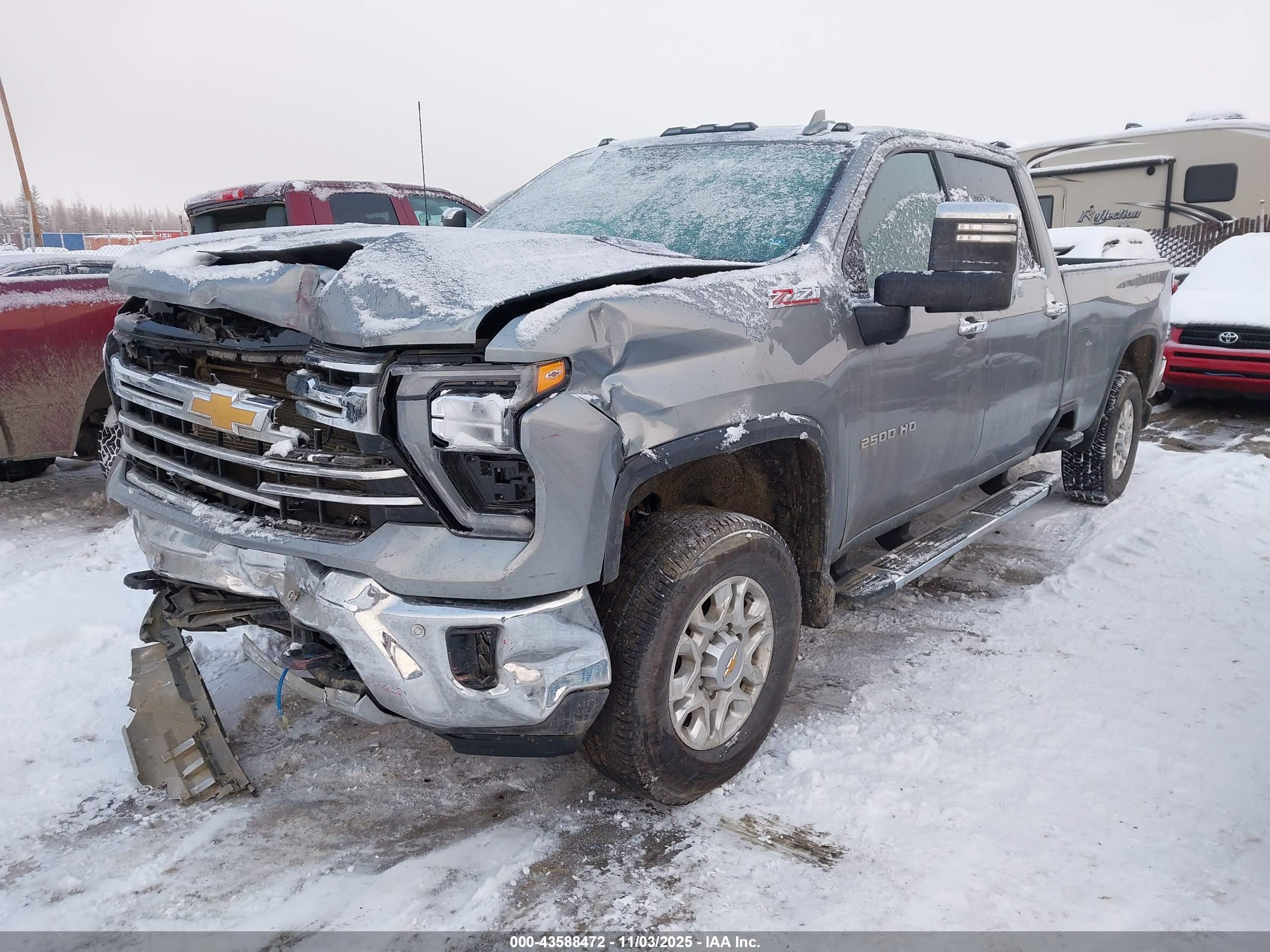CHEVROLET SILVERADO image 2