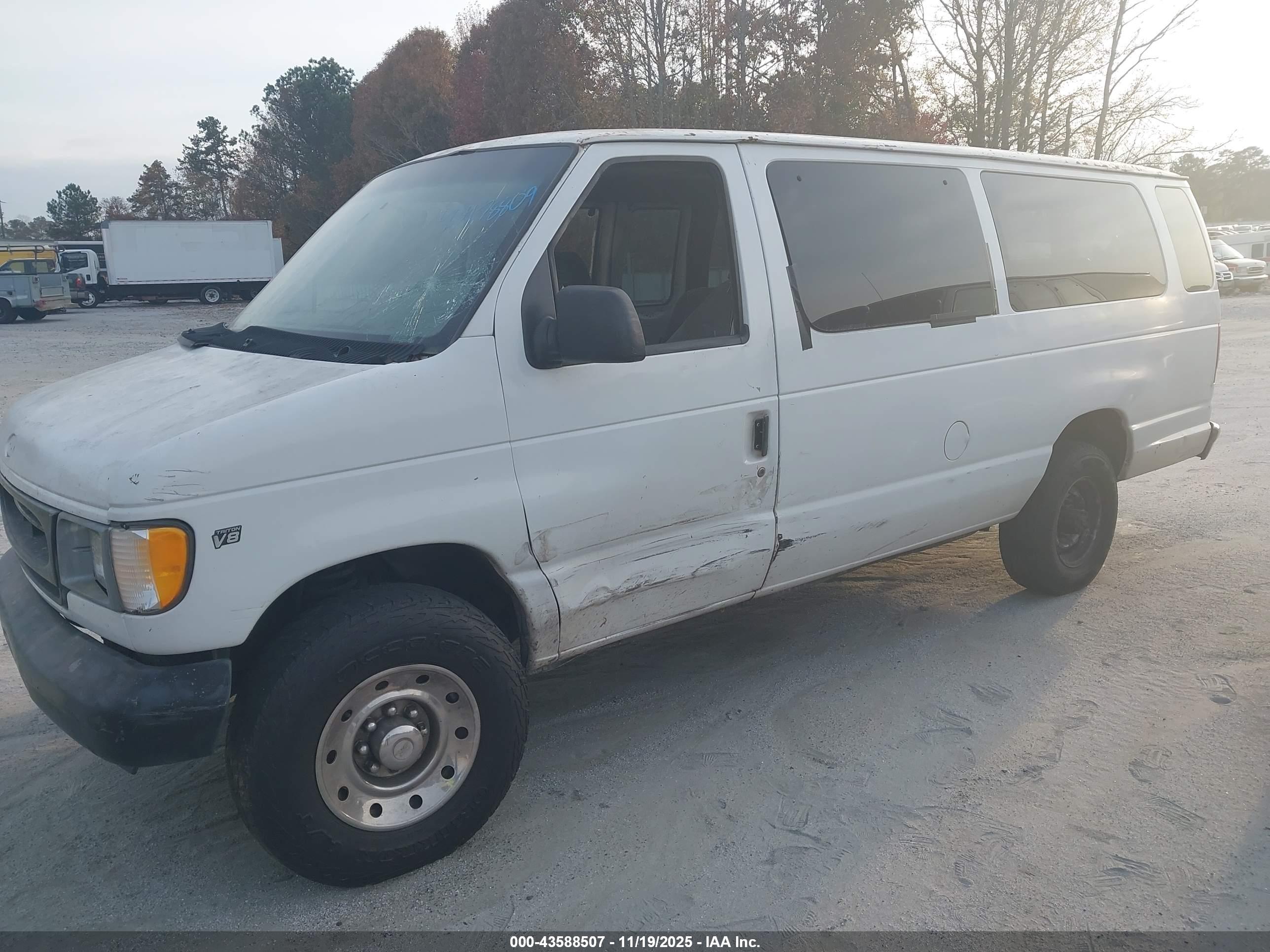 FORD E-350 image 2