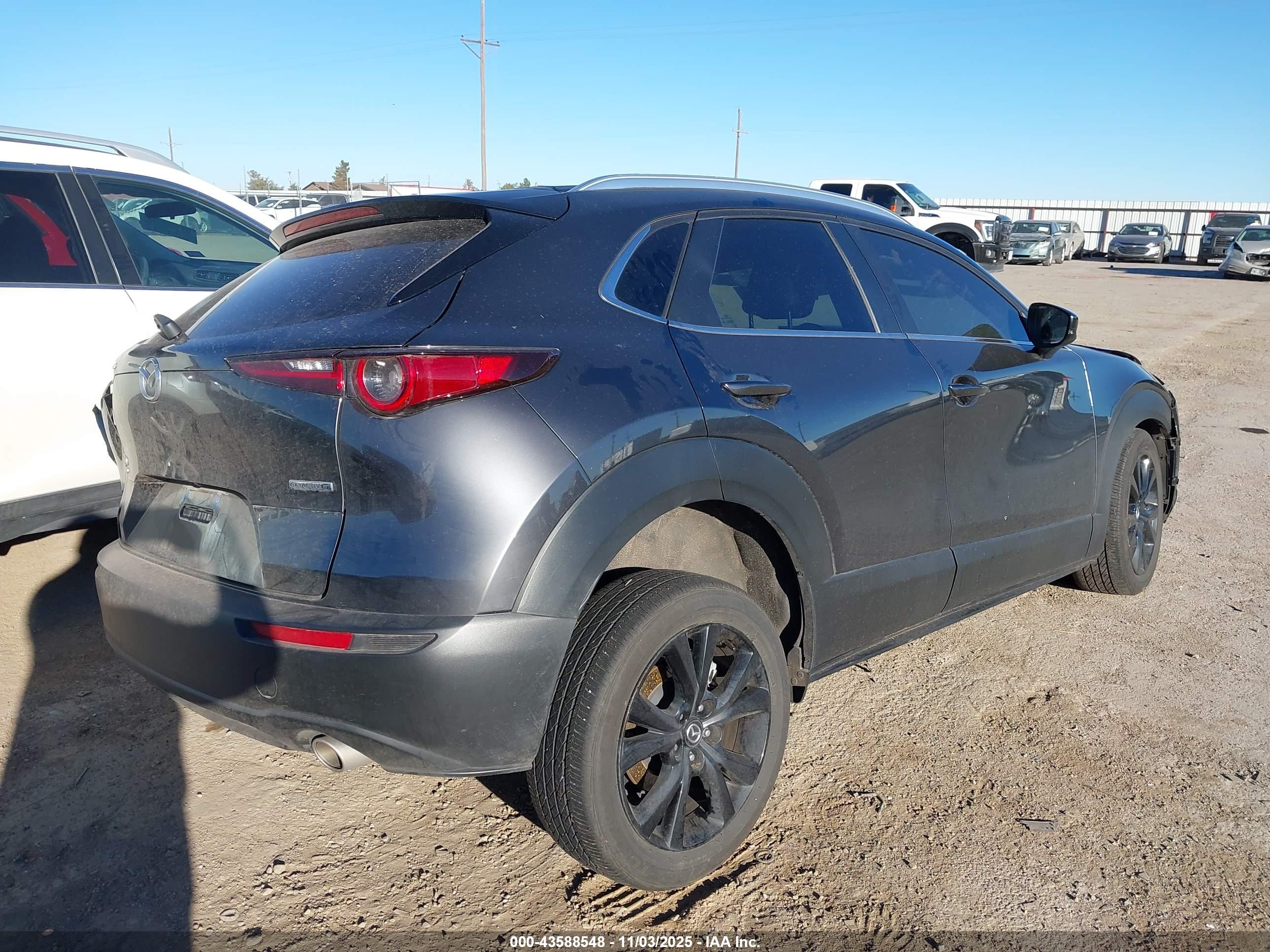 MAZDA CX-30 image 4