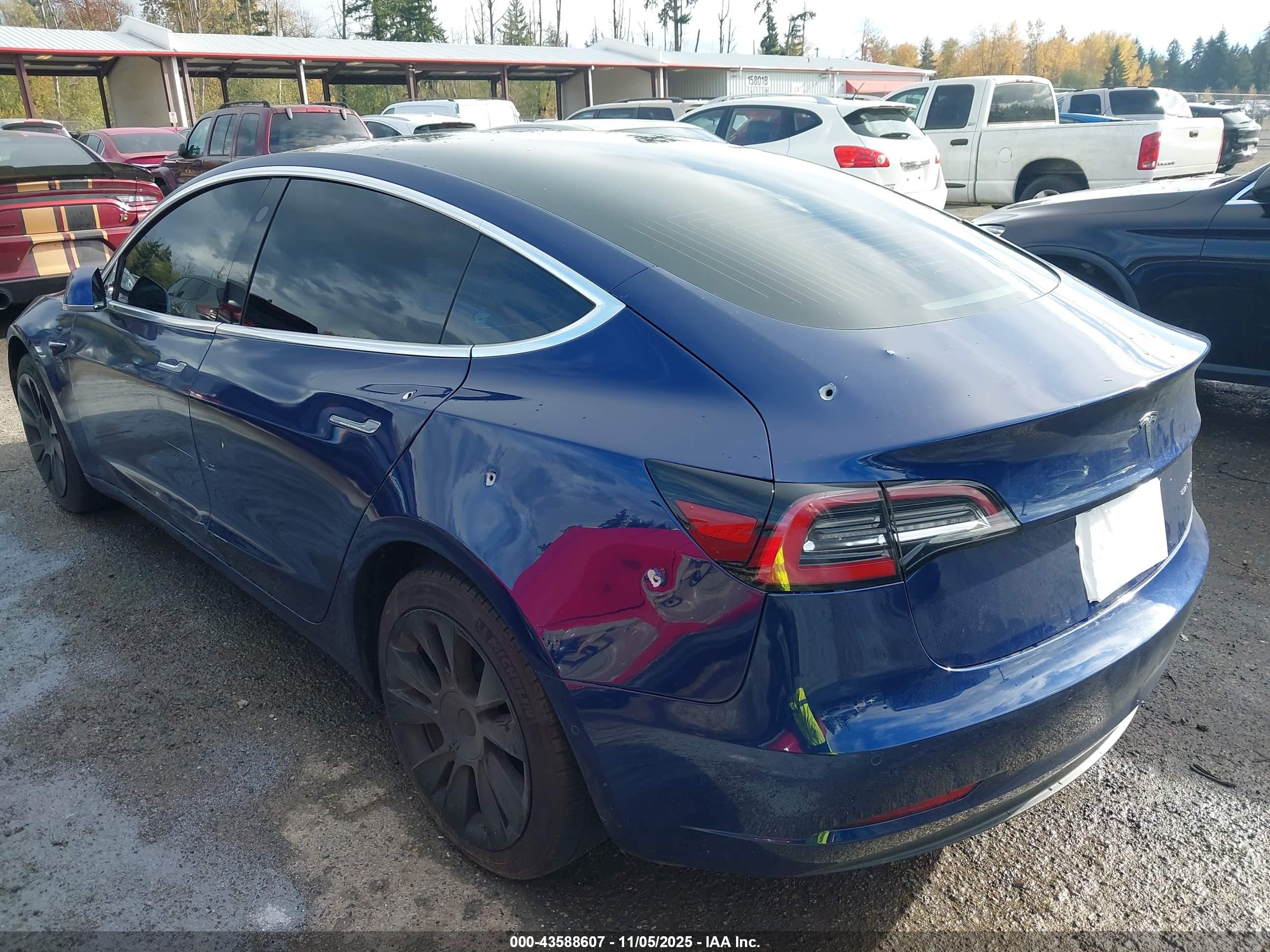 TESLA MODEL image 3