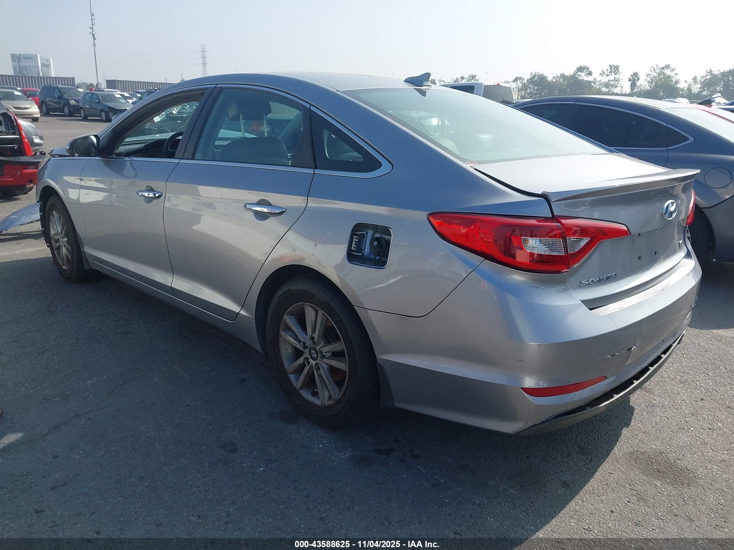 HYUNDAI SONATA image 3