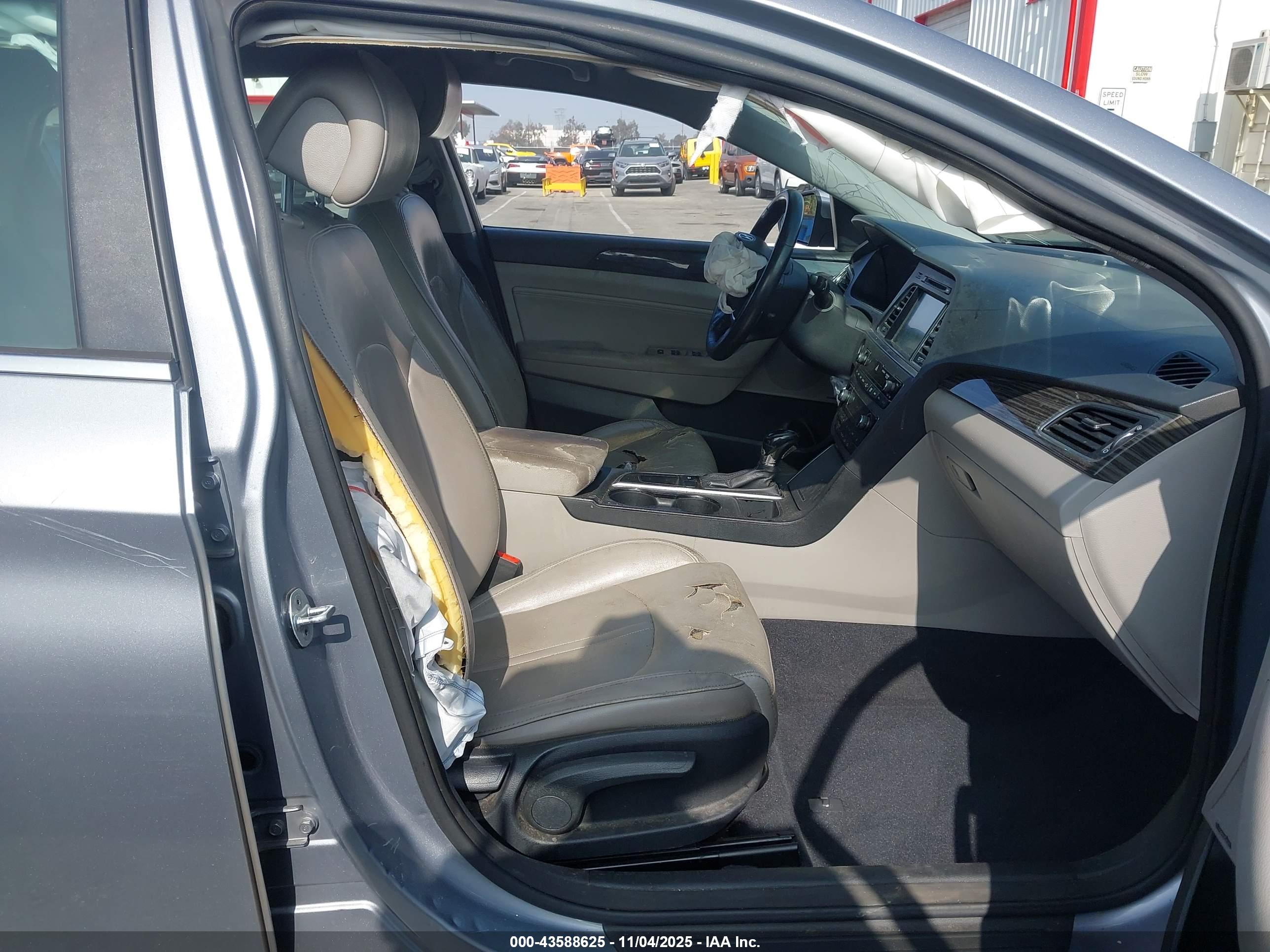HYUNDAI SONATA image 5