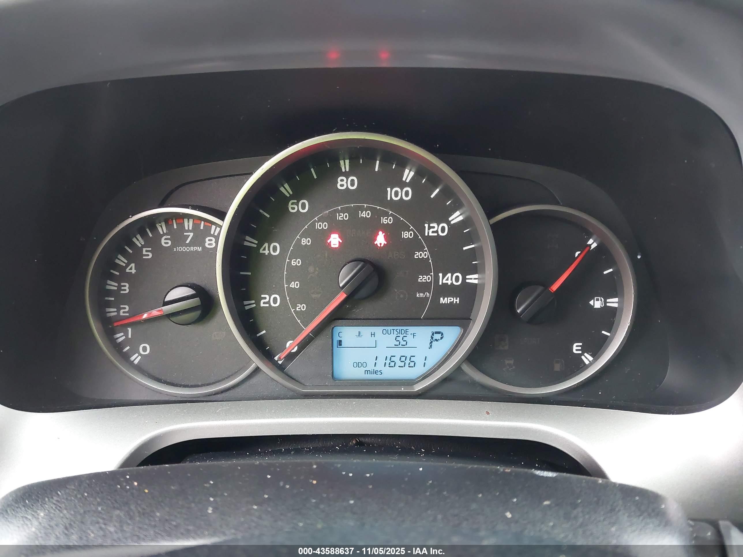 TOYOTA RAV4 image 7