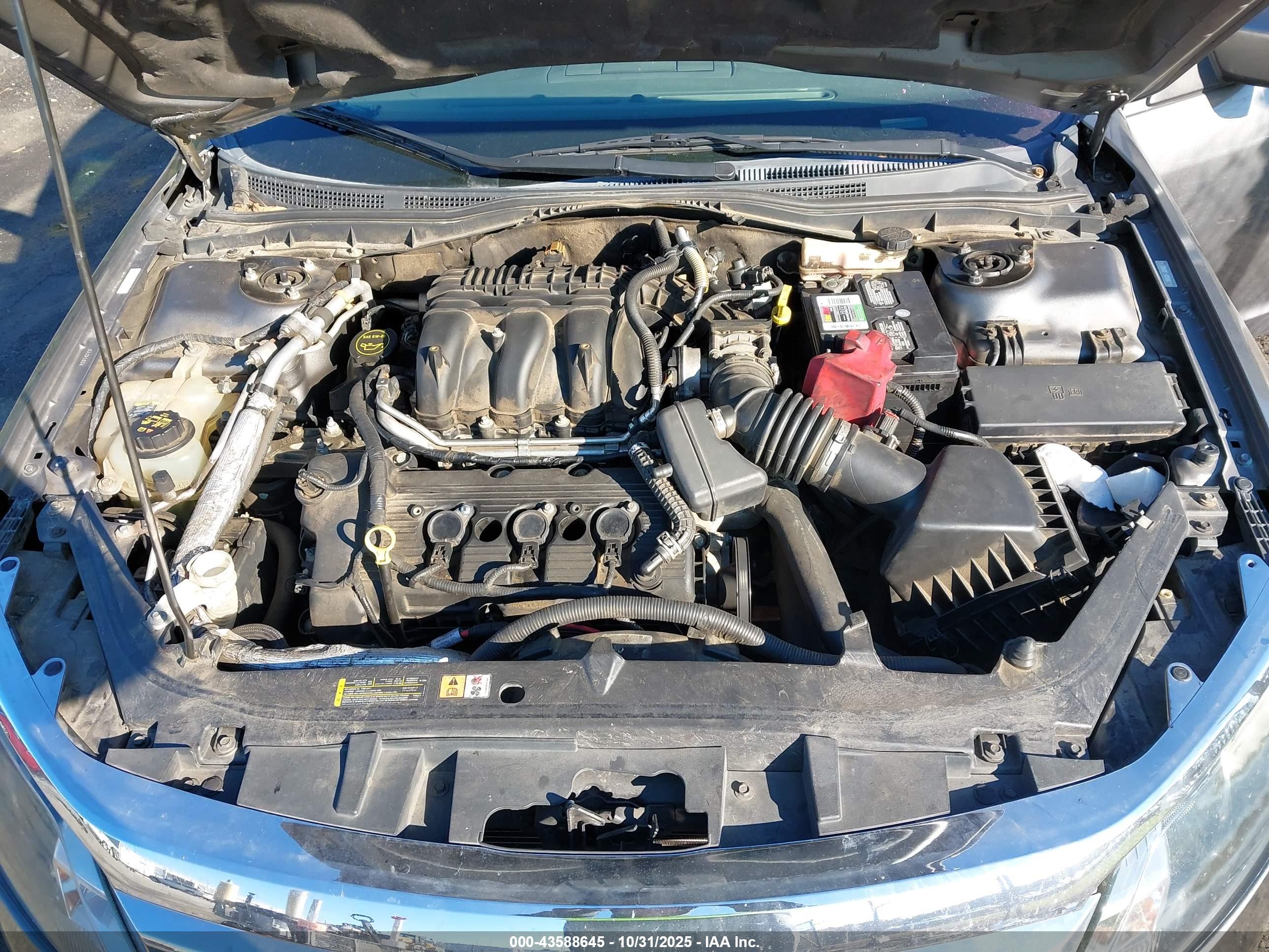 FORD FUSION image 10