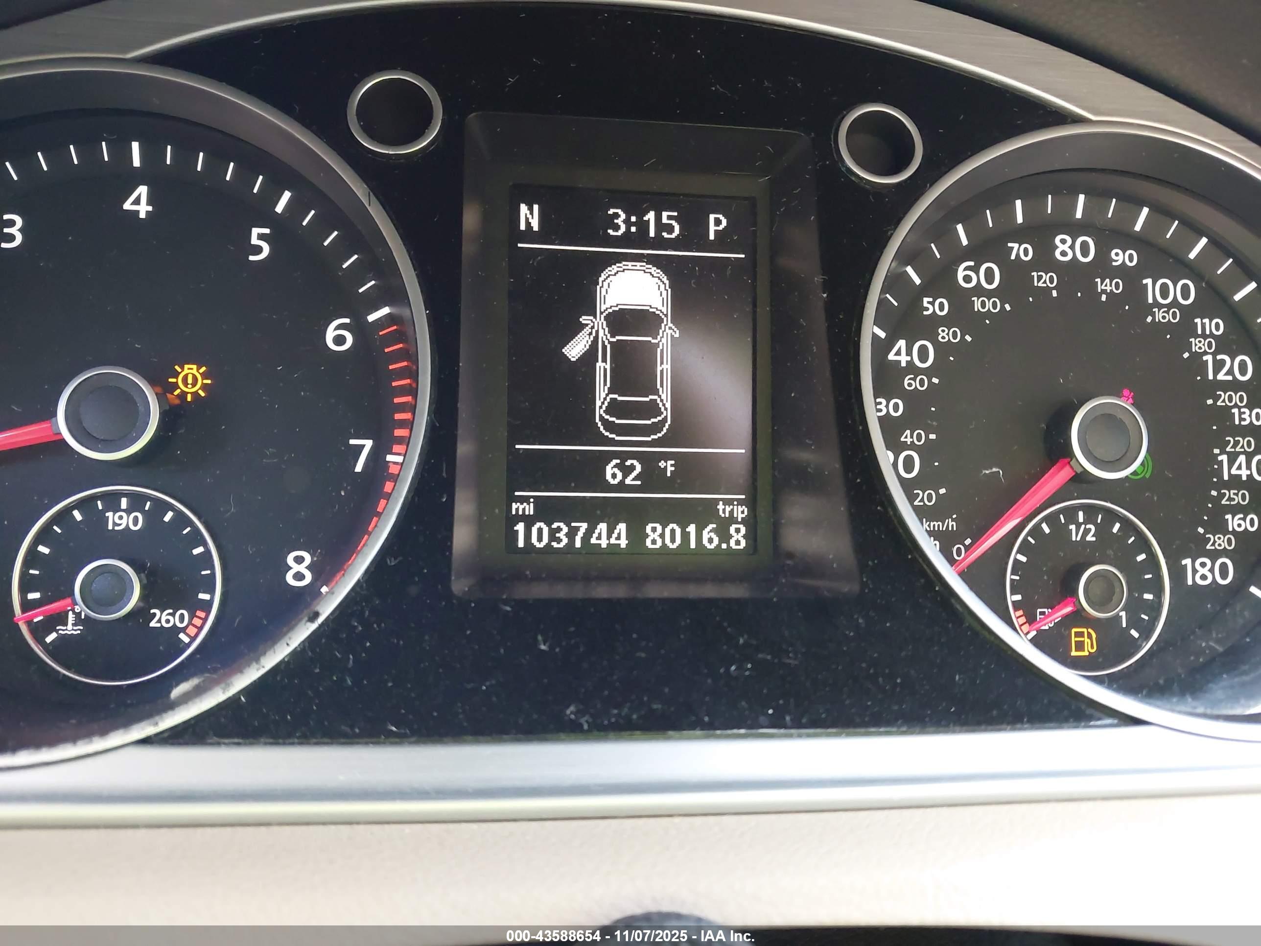 VOLKSWAGEN CC image 7
