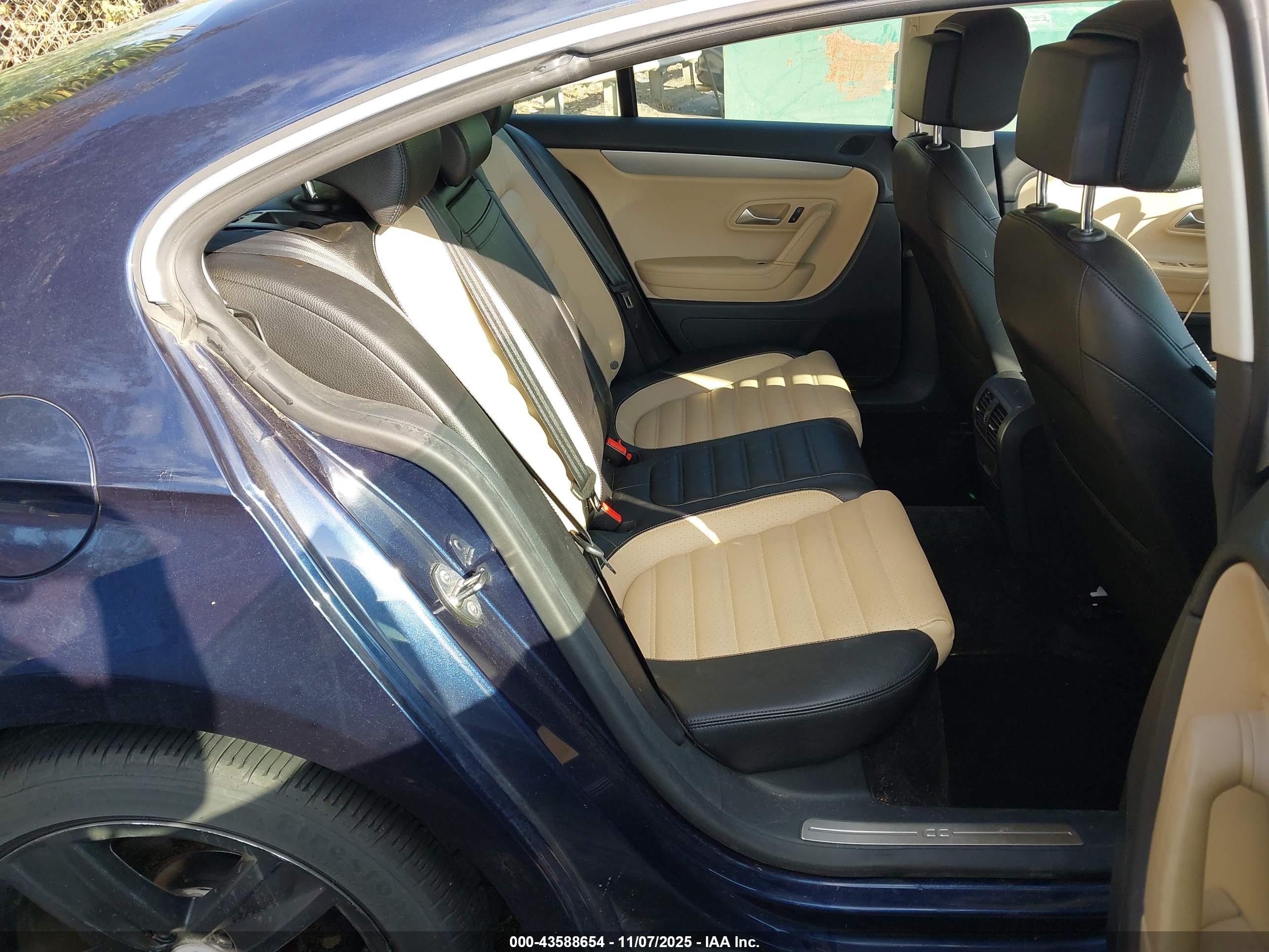VOLKSWAGEN CC image 8