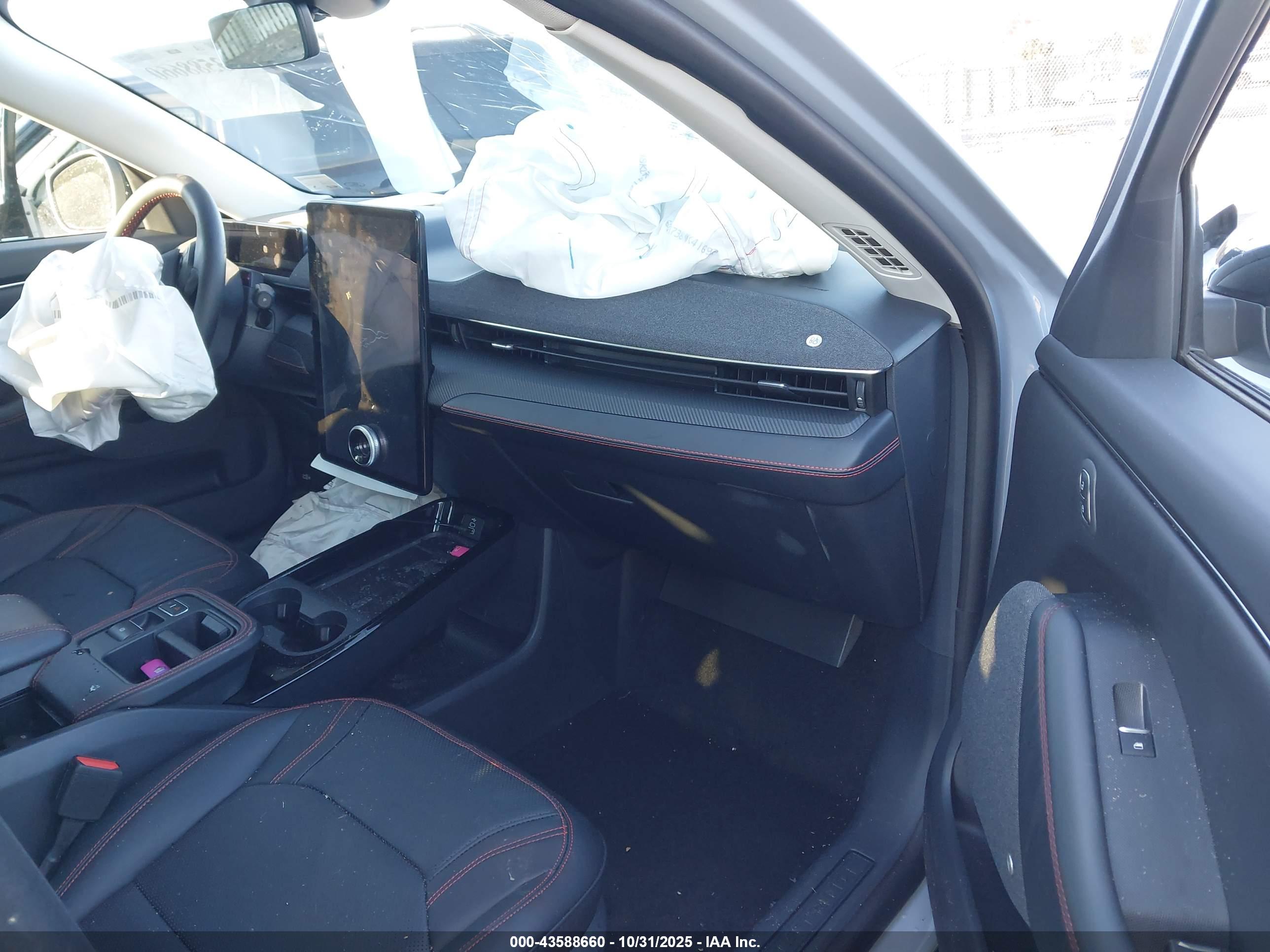 FORD MUSTANG image 5