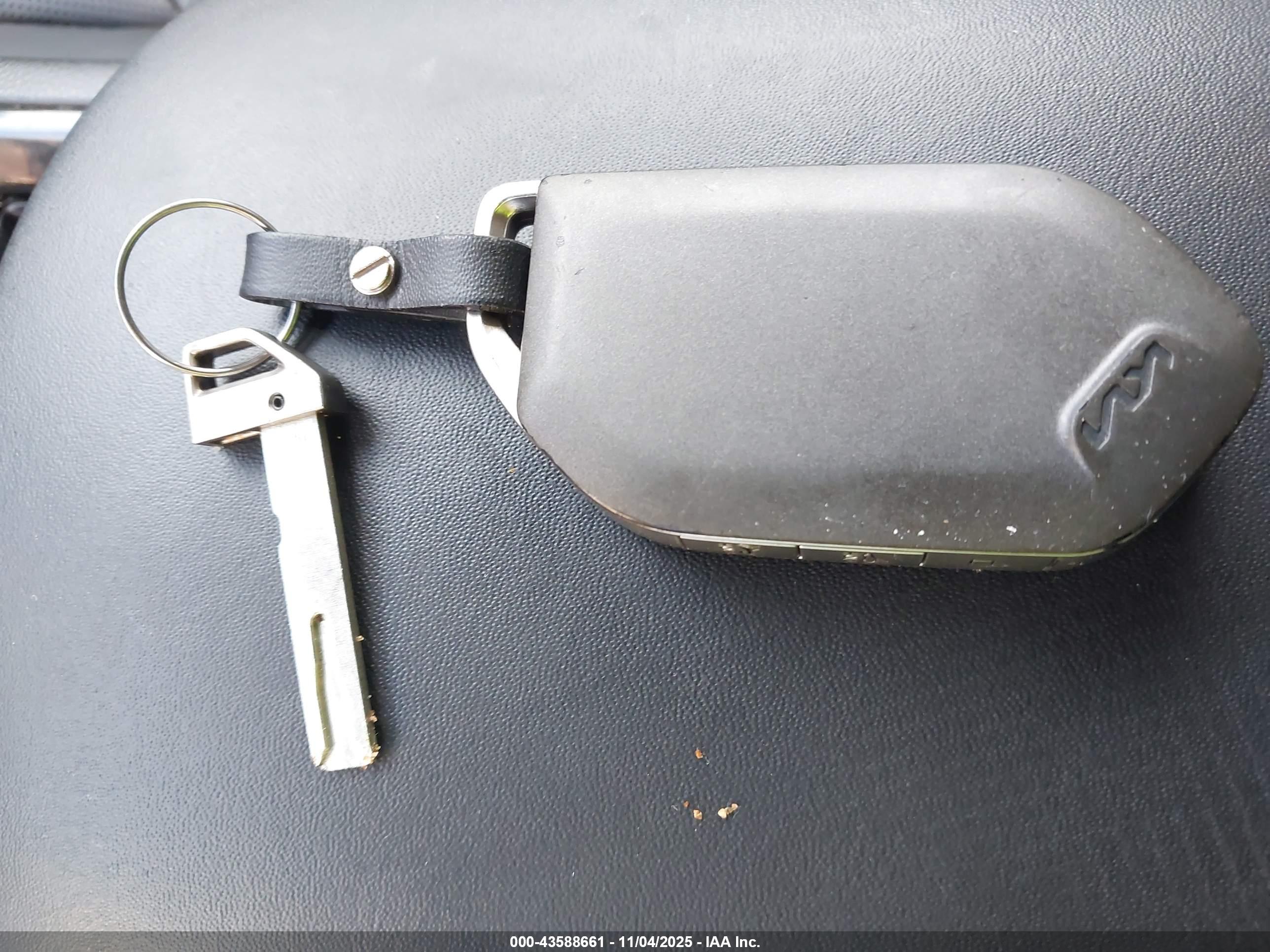 KIA K5 image 11