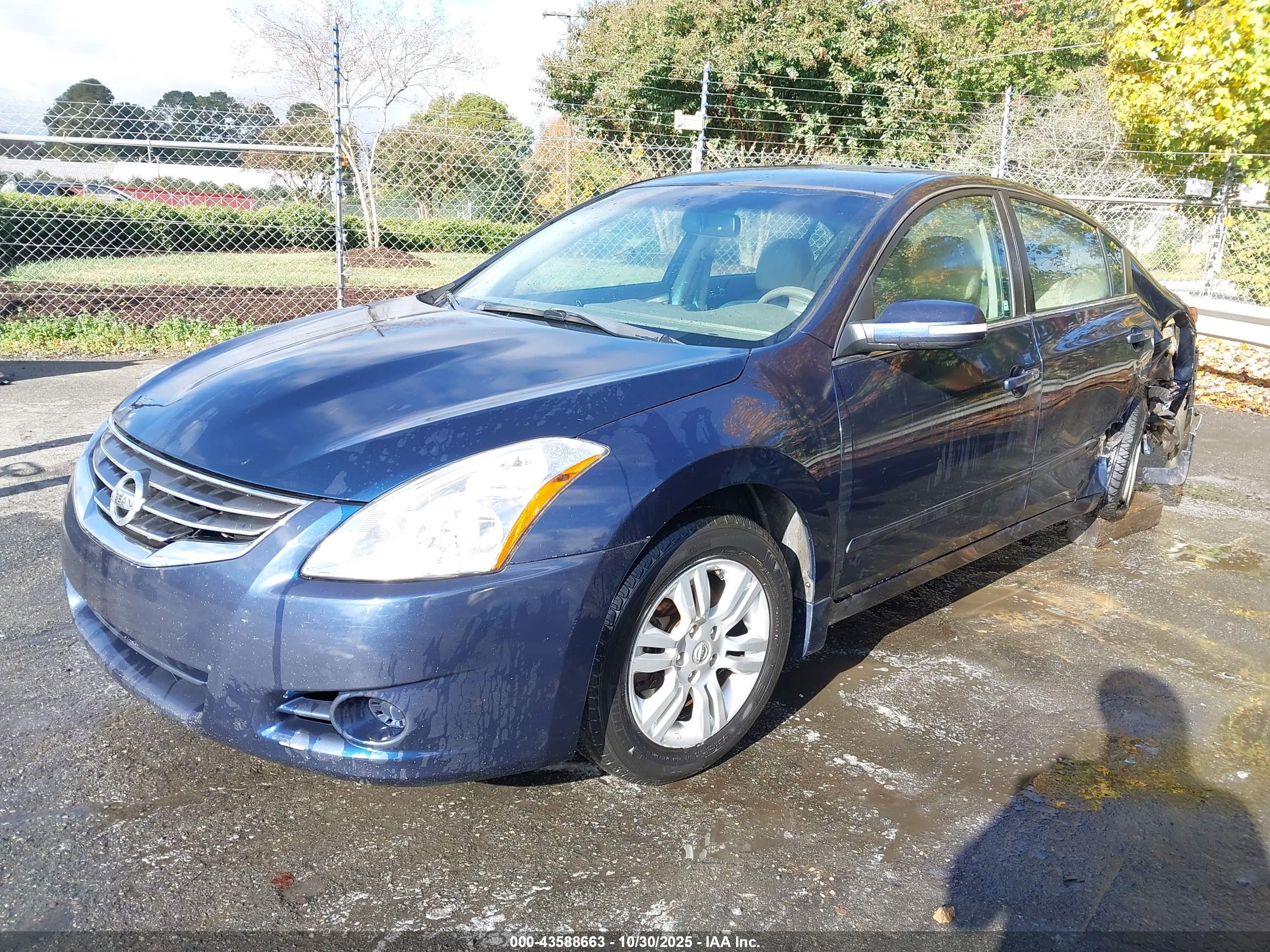 NISSAN ALTIMA image 2