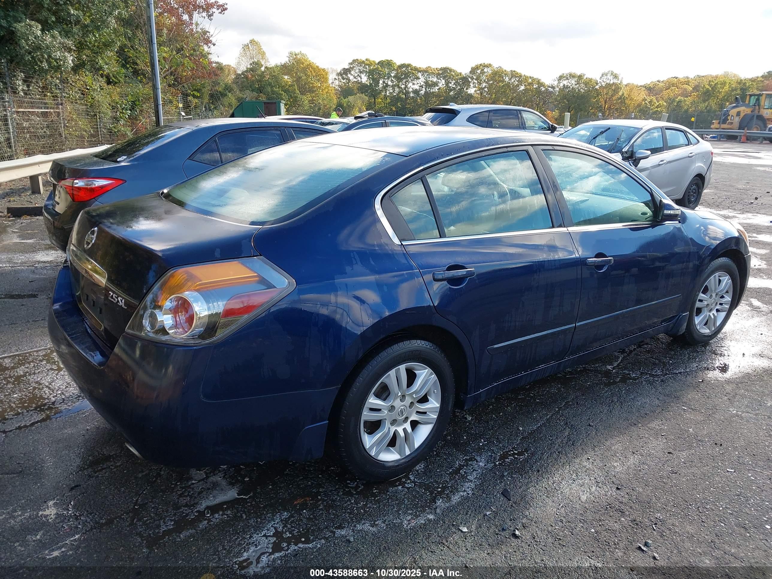 NISSAN ALTIMA image 4