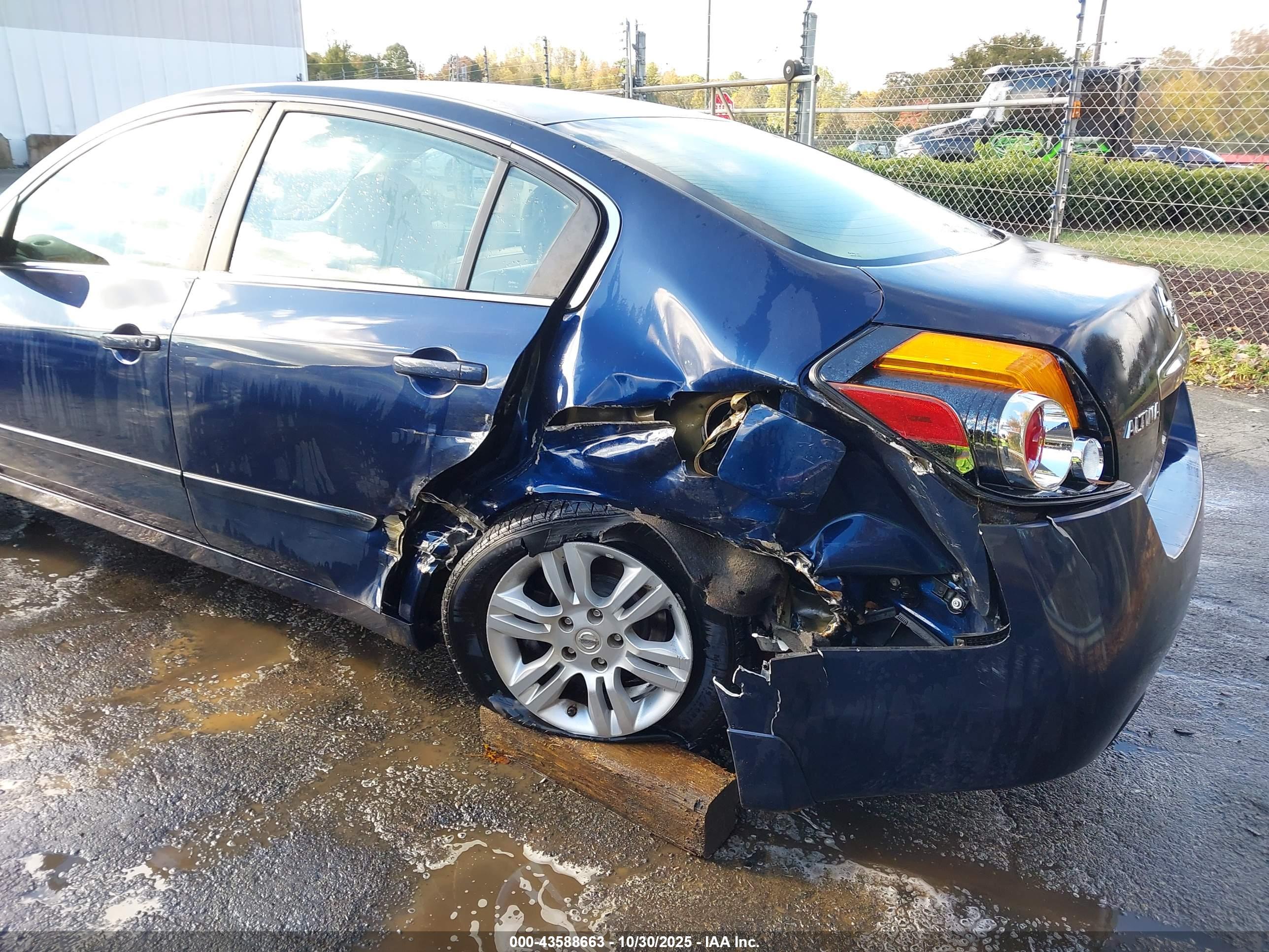 NISSAN ALTIMA image 6