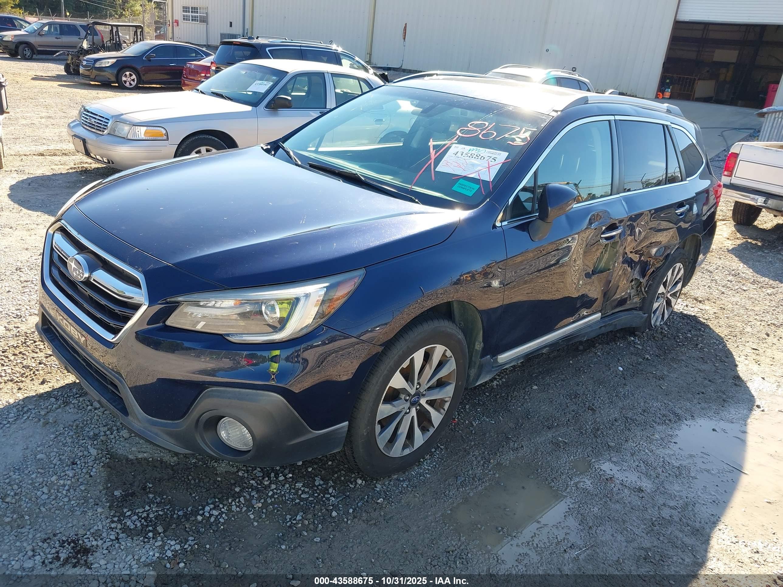 SUBARU OUTBACK image 2