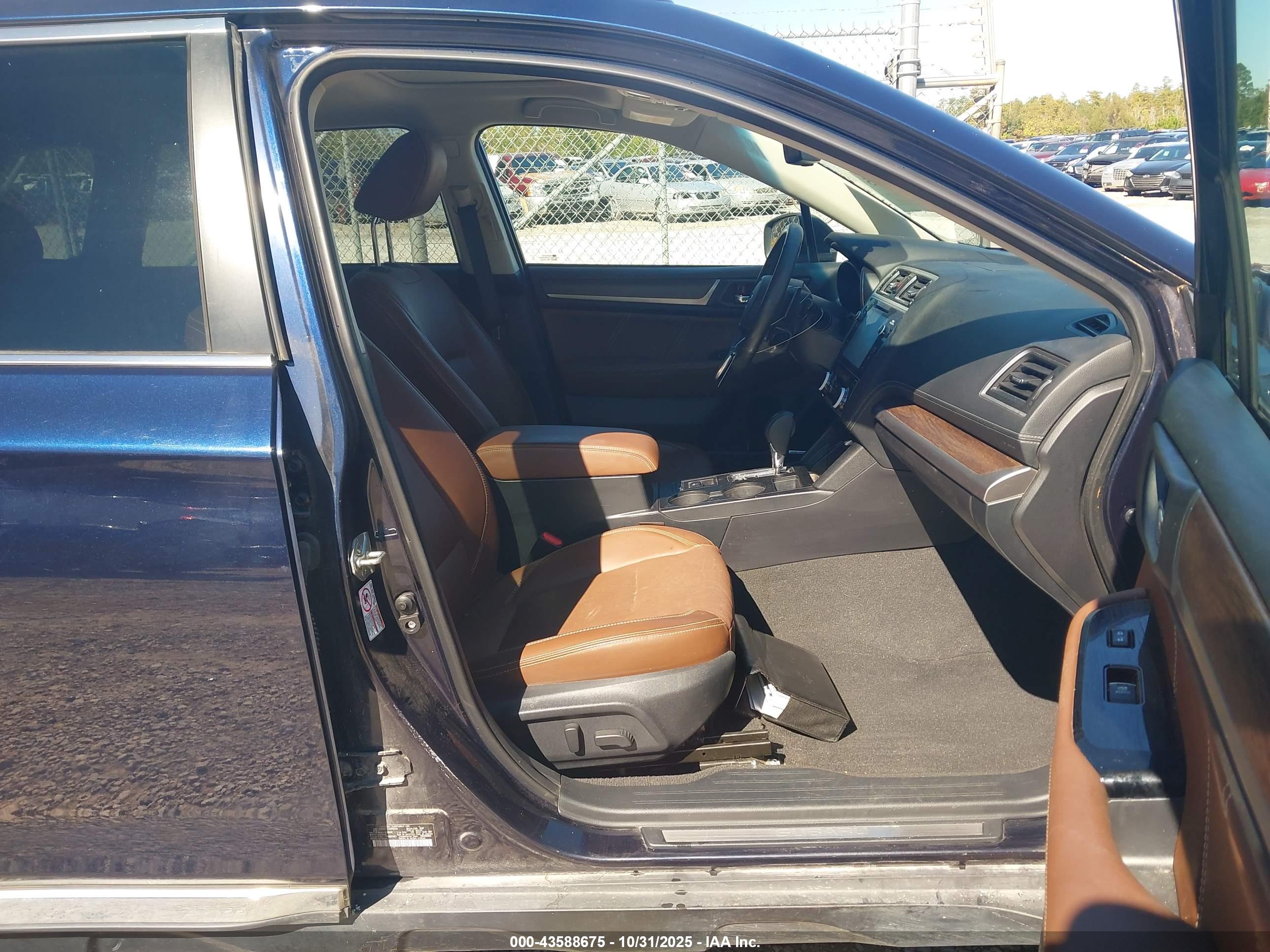 SUBARU OUTBACK image 5