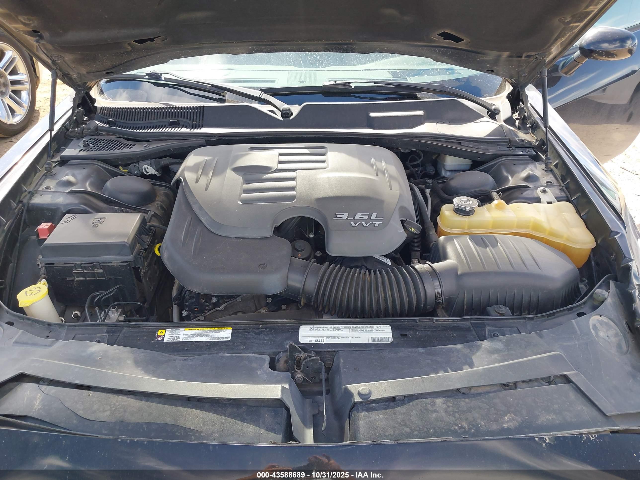 DODGE CHALLENGER image 10
