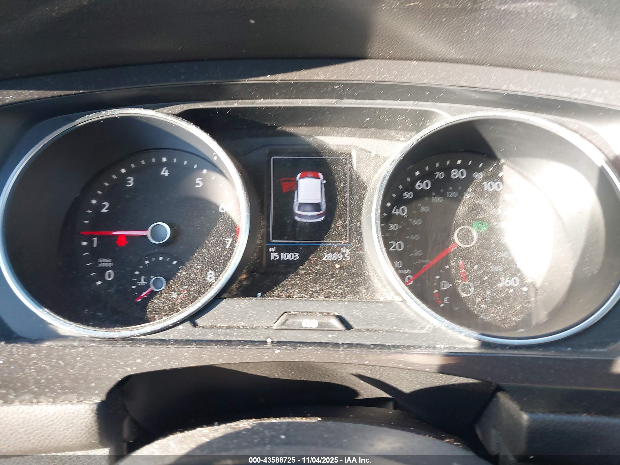 VOLKSWAGEN TIGUAN image 7