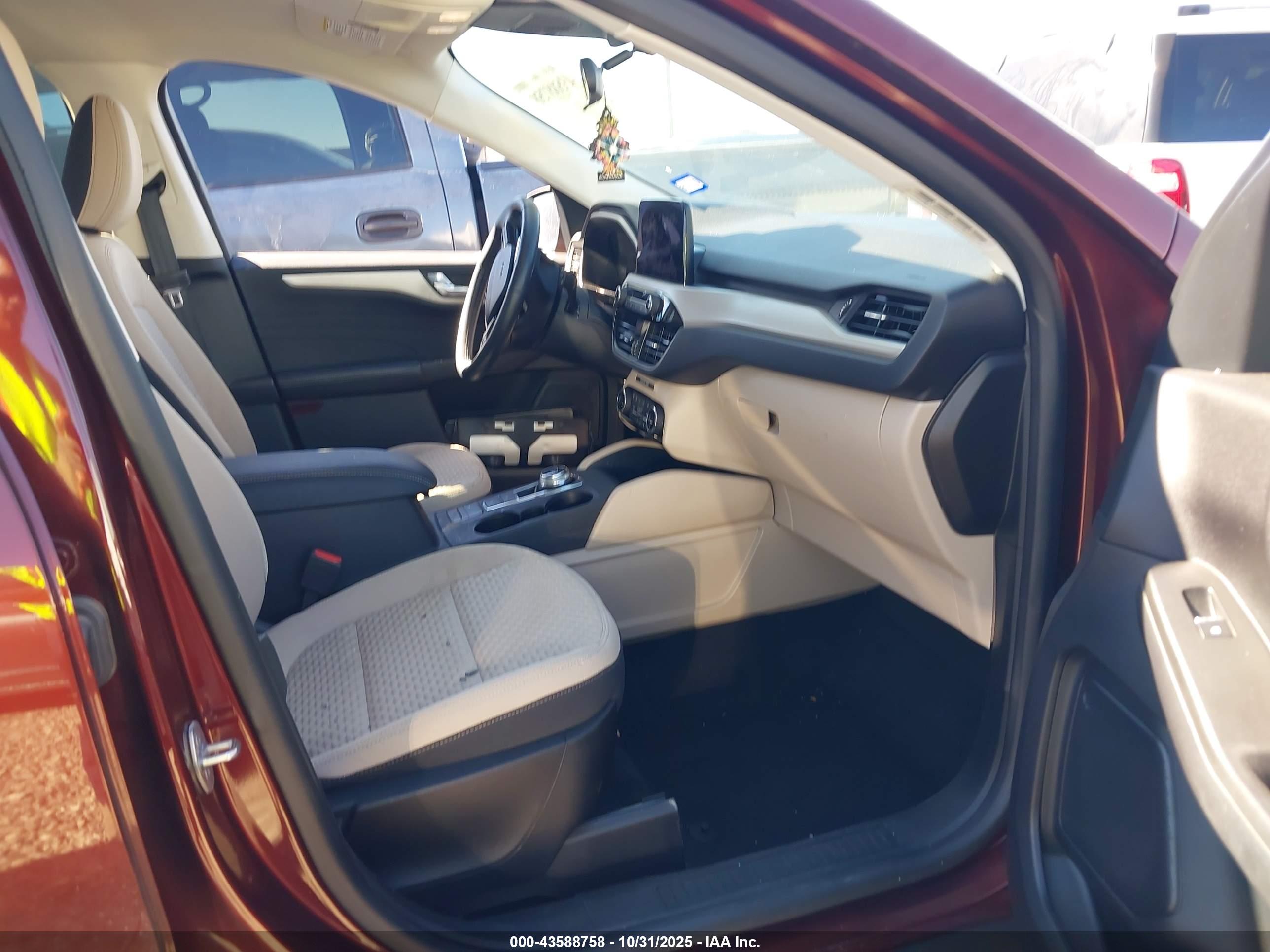FORD ESCAPE image 5