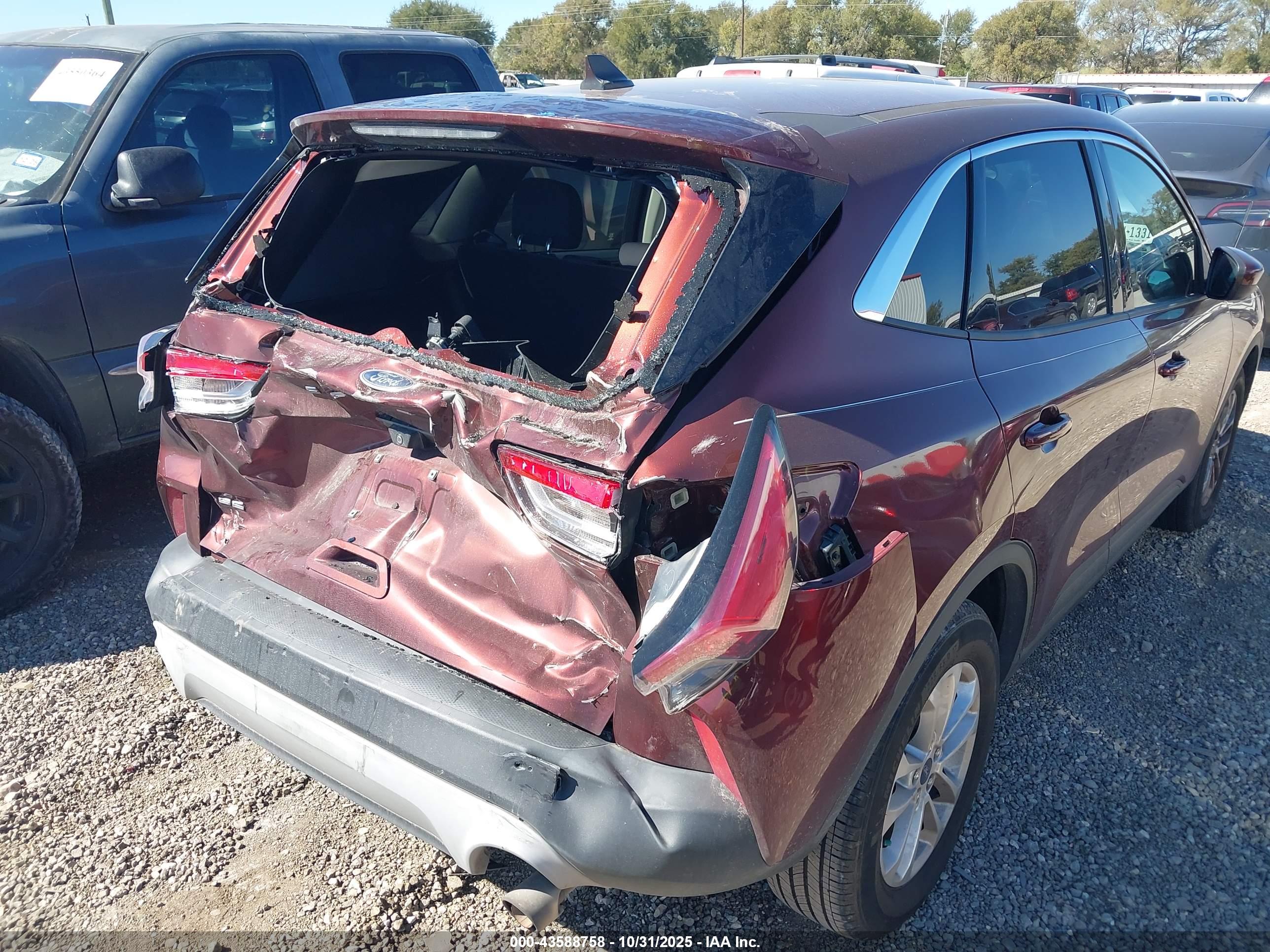 FORD ESCAPE image 6