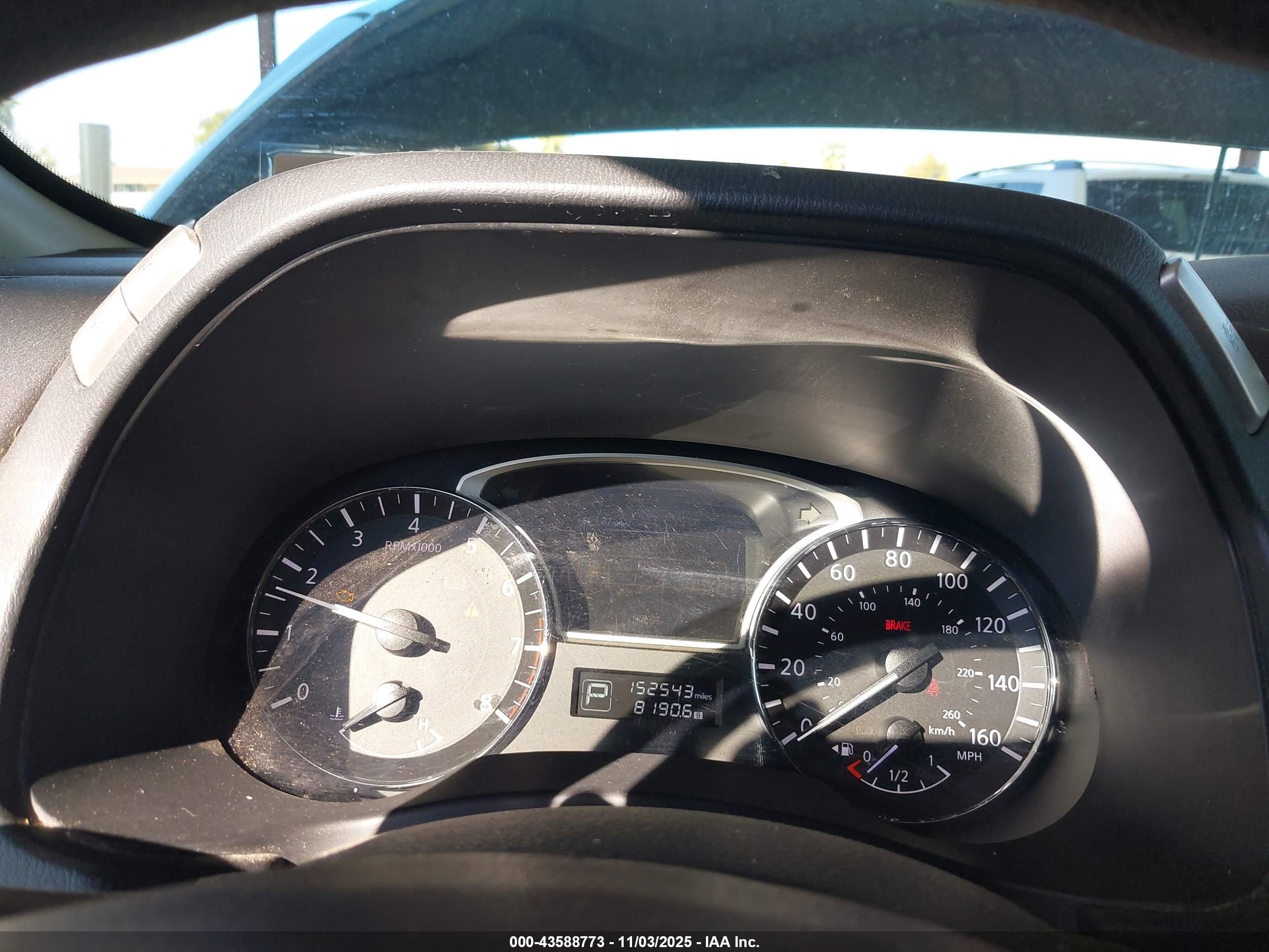NISSAN PATHFINDER image 7
