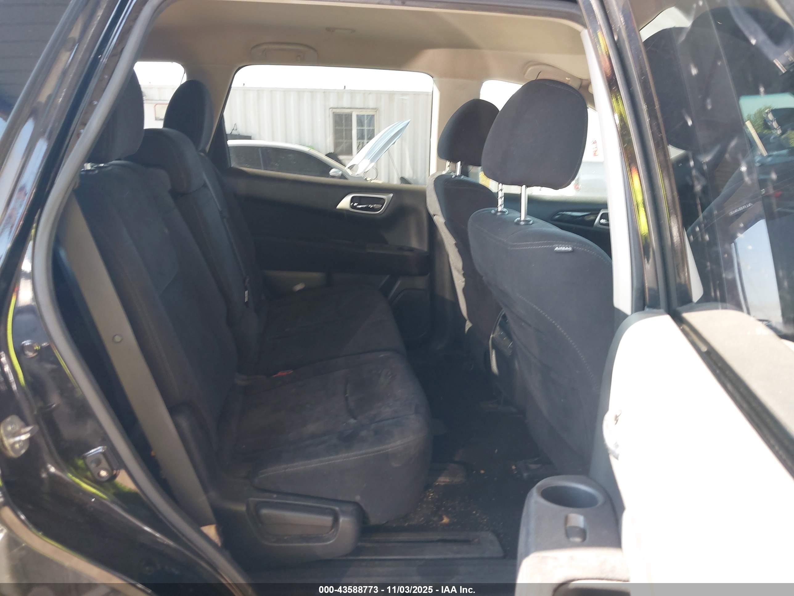 NISSAN PATHFINDER image 8
