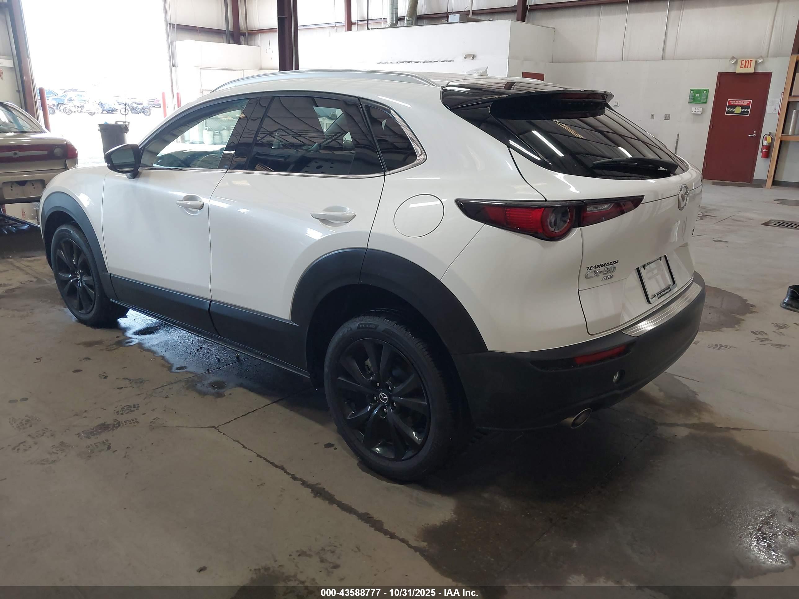 MAZDA CX-30 image 3
