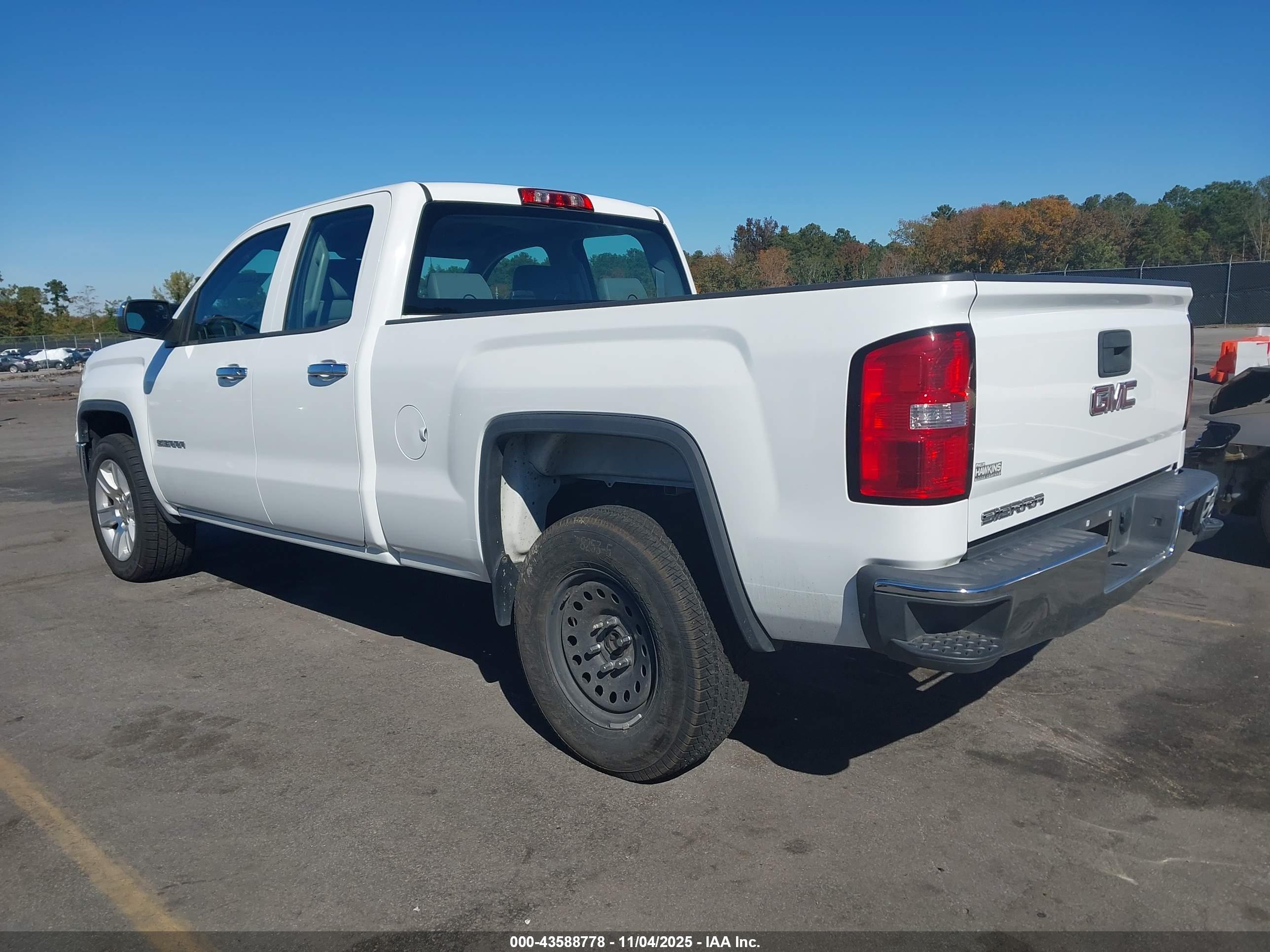 GMC SIERRA image 3