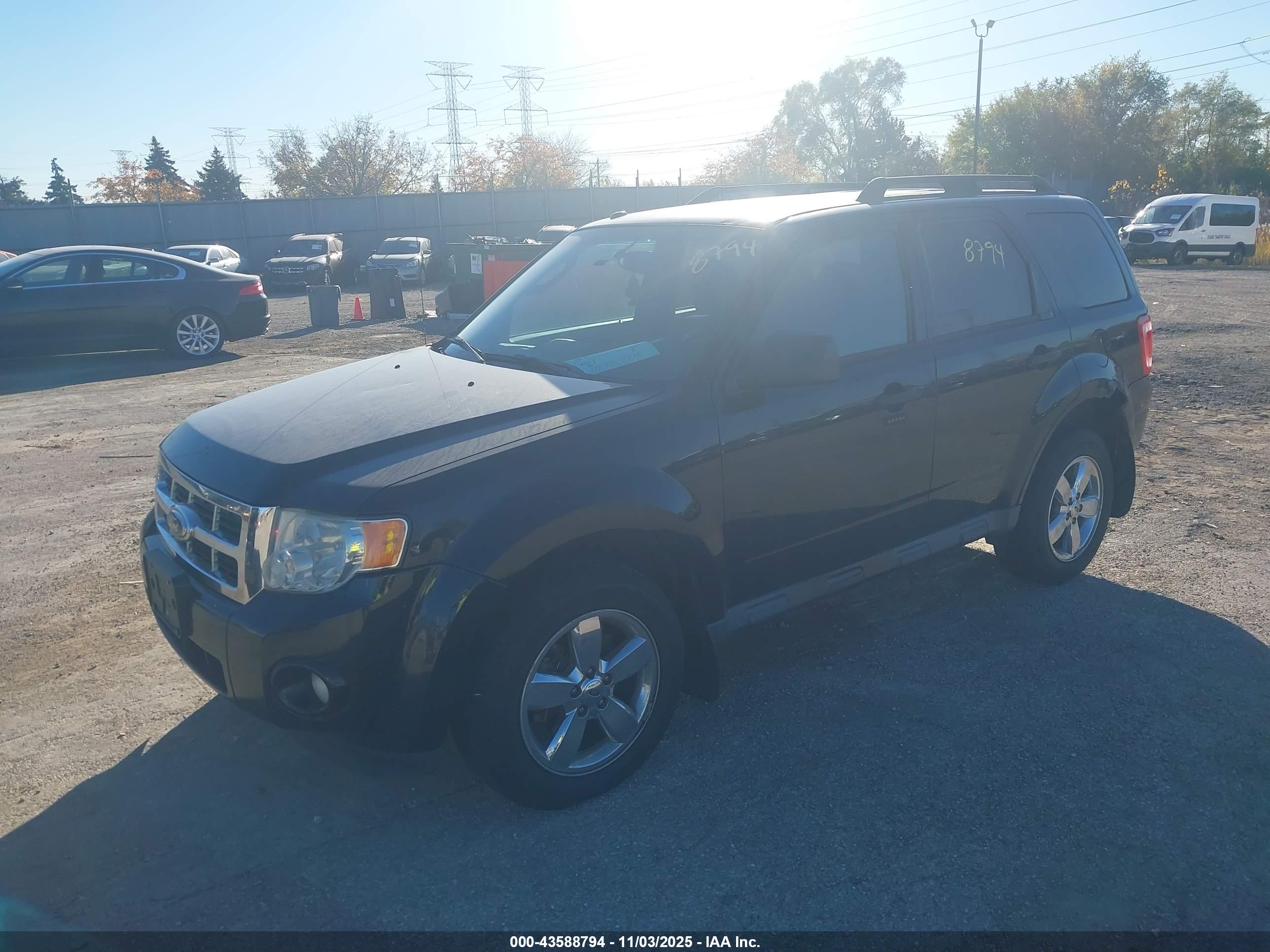 FORD ESCAPE image 2