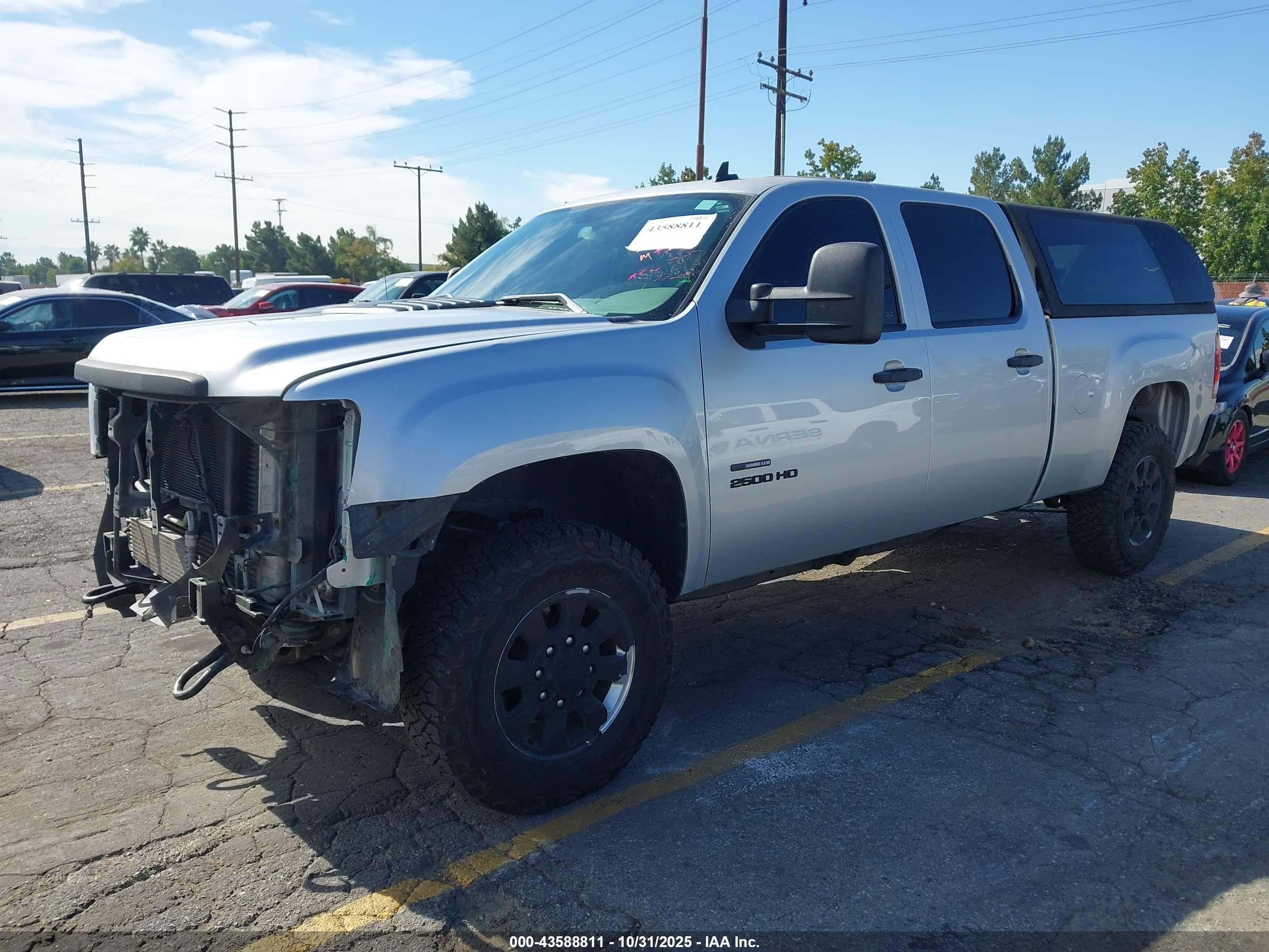 GMC SIERRA image 2