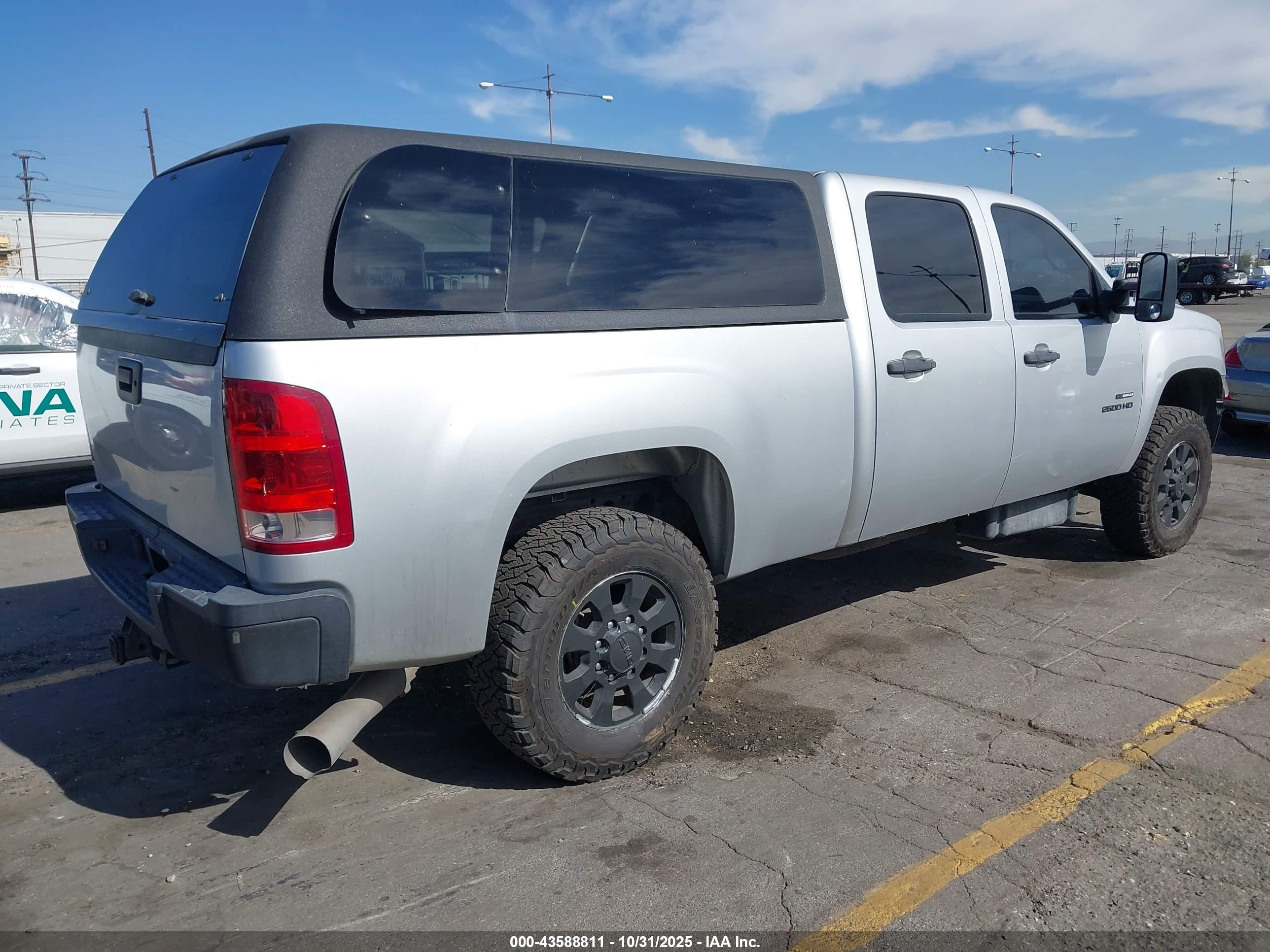 GMC SIERRA image 4