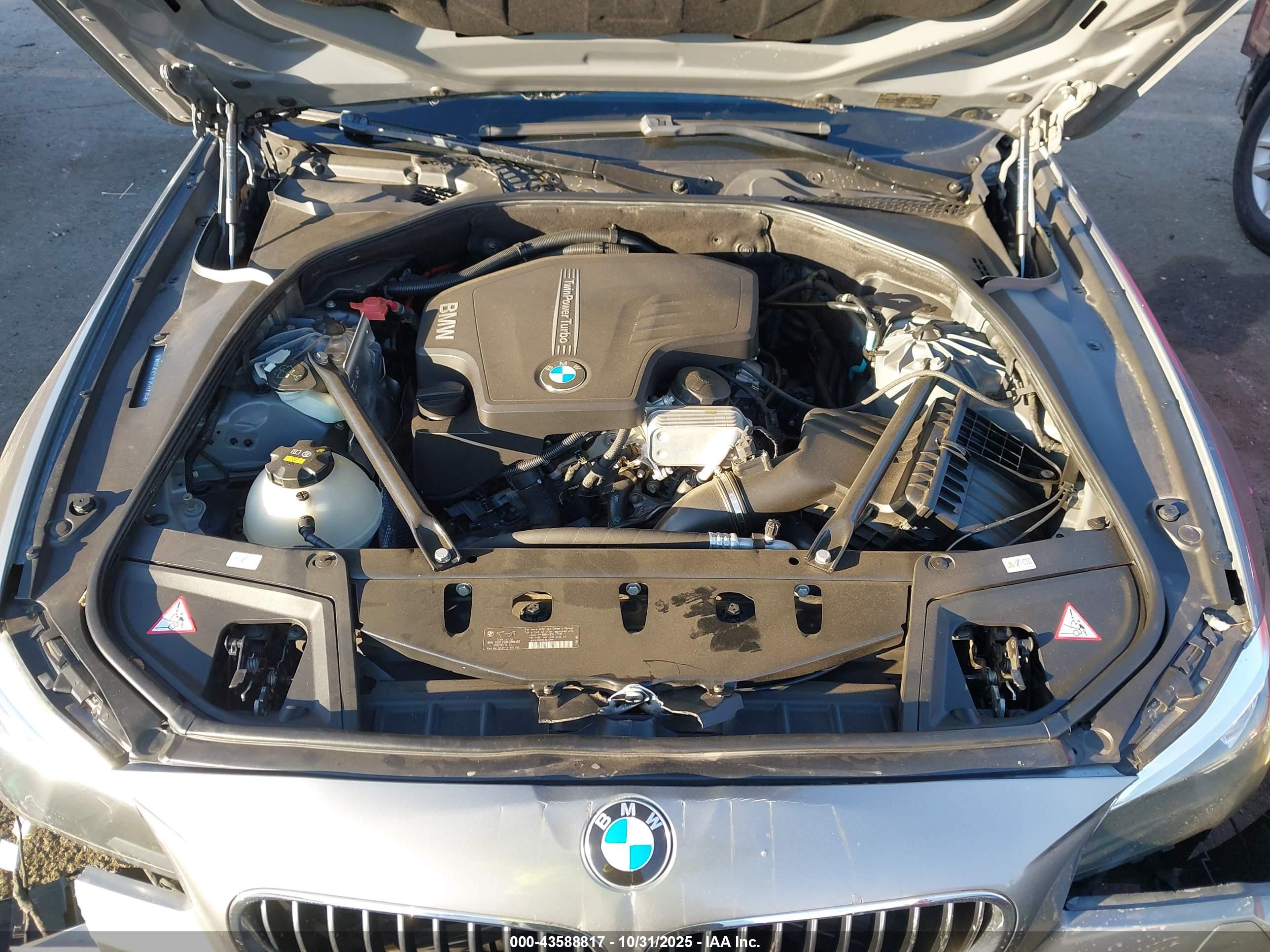 BMW 528I image 10