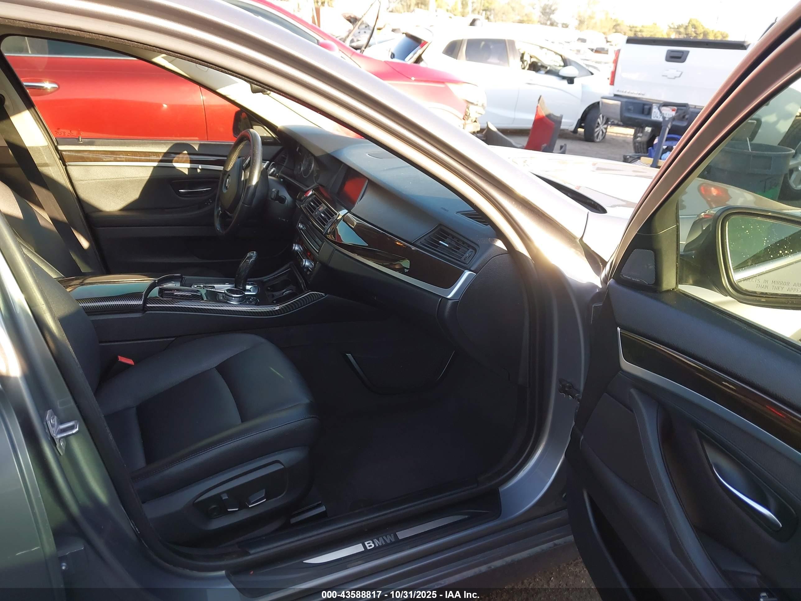 BMW 528I image 5