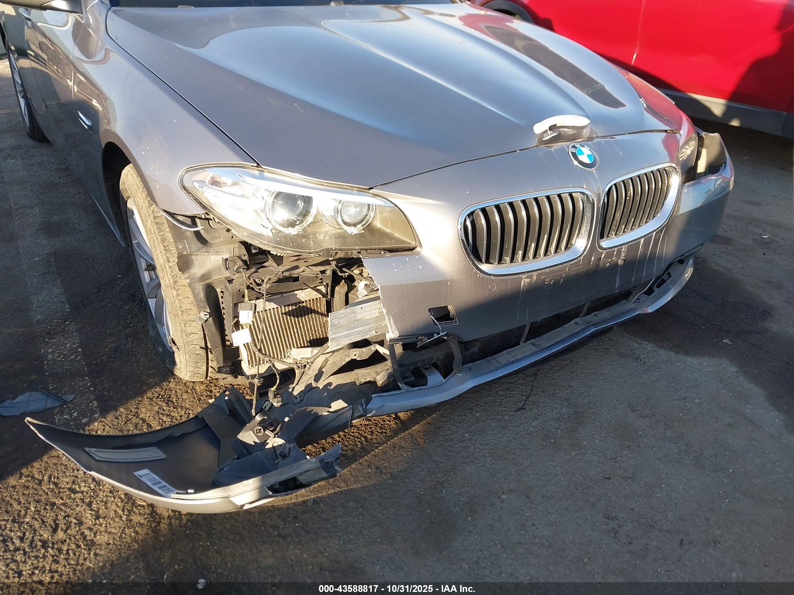 BMW 528I image 6