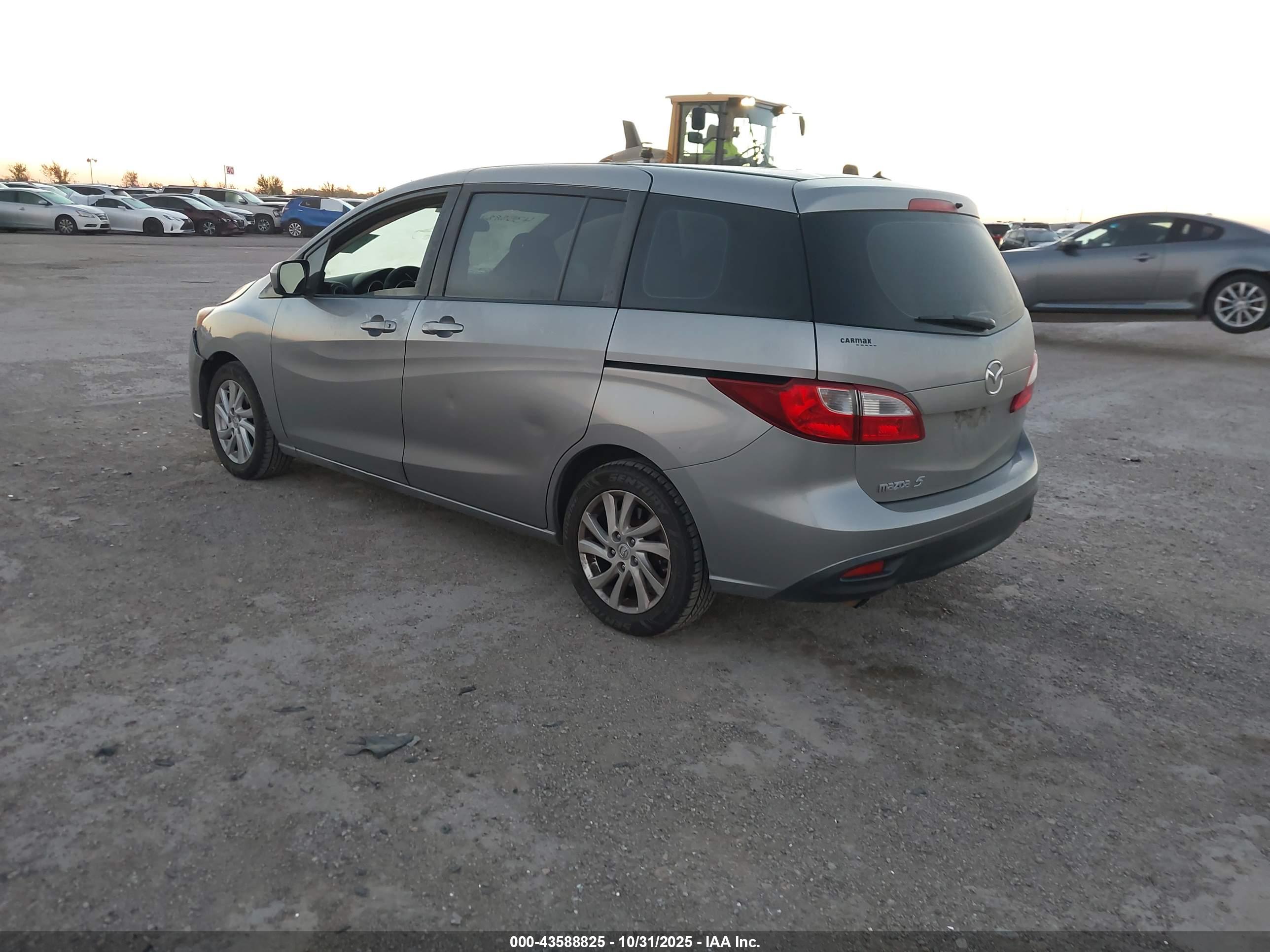 MAZDA MAZDA5 image 3