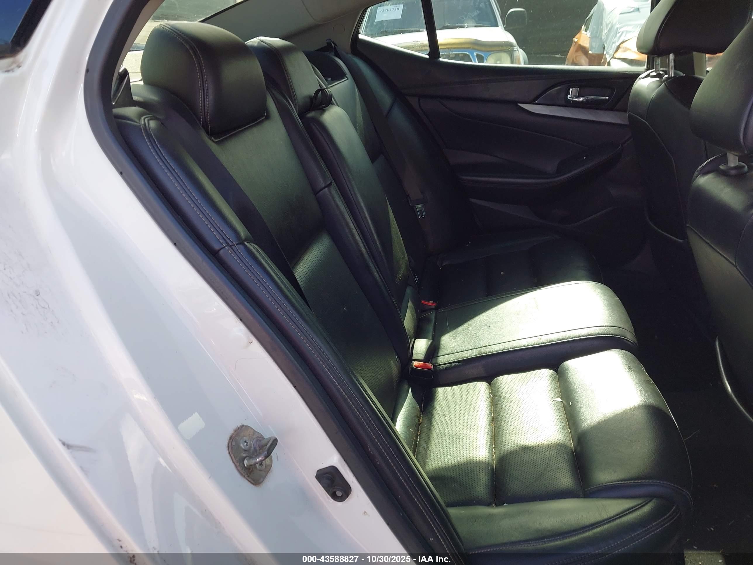 NISSAN MAXIMA image 8