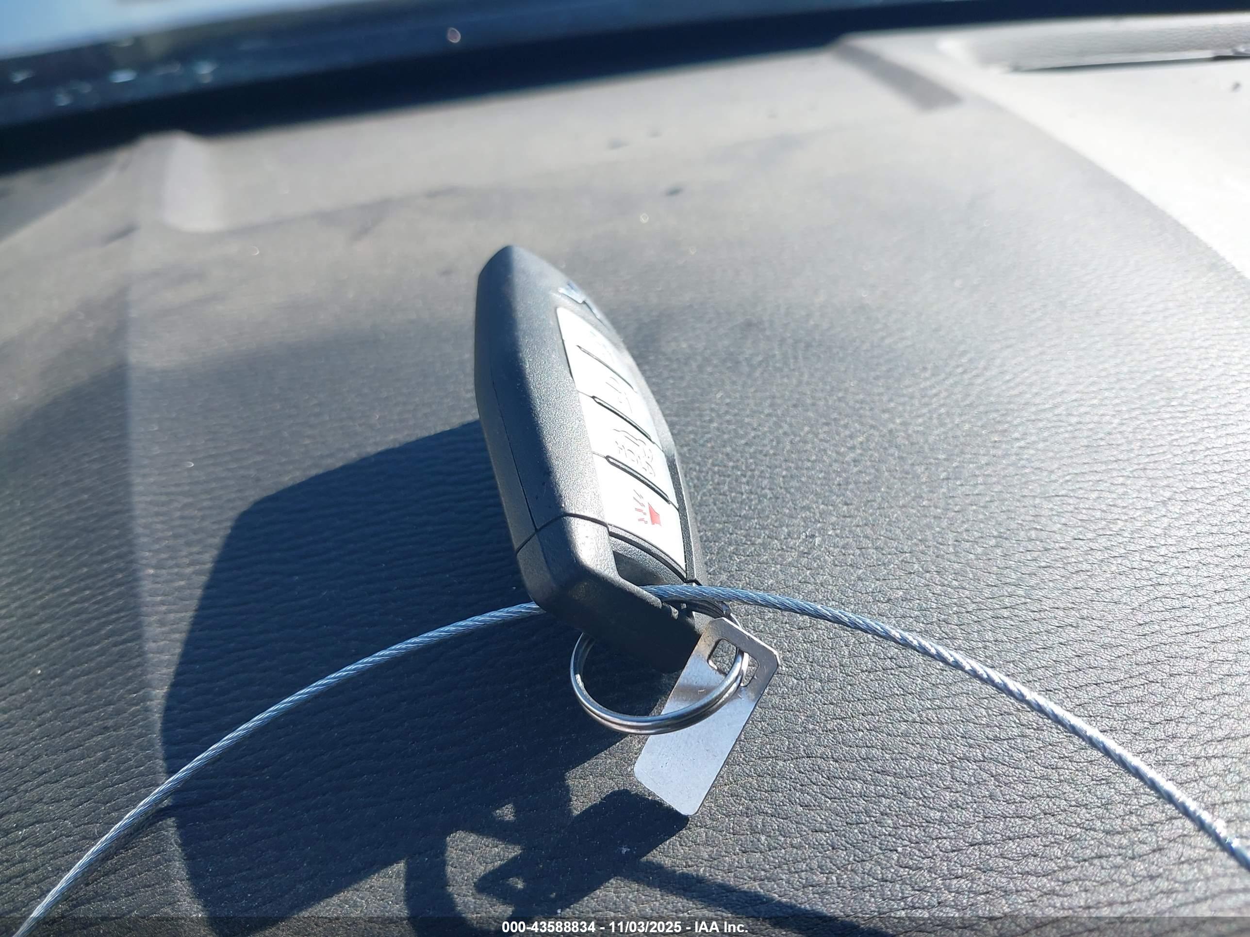 MITSUBISHI OUTLANDER image 11