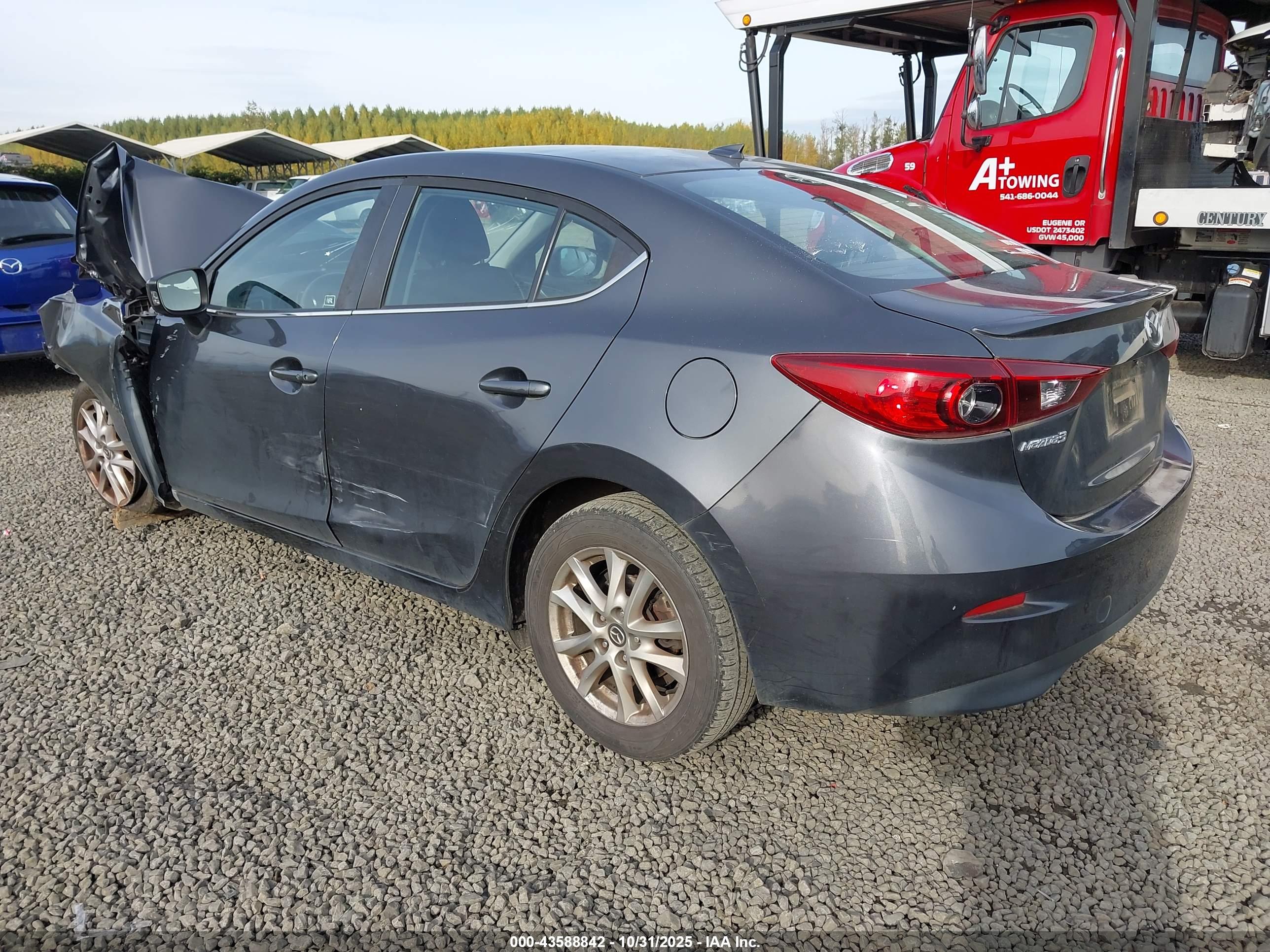 MAZDA MAZDA3 image 3
