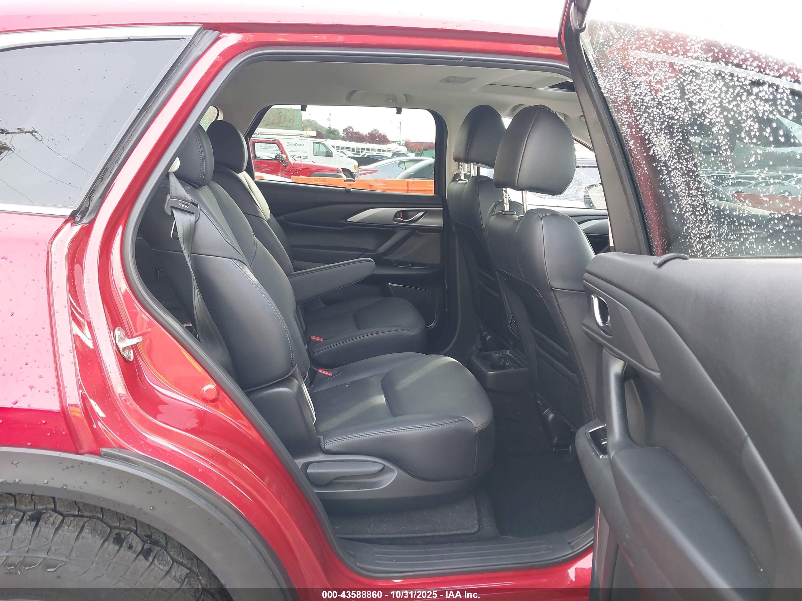 MAZDA CX-9 image 8