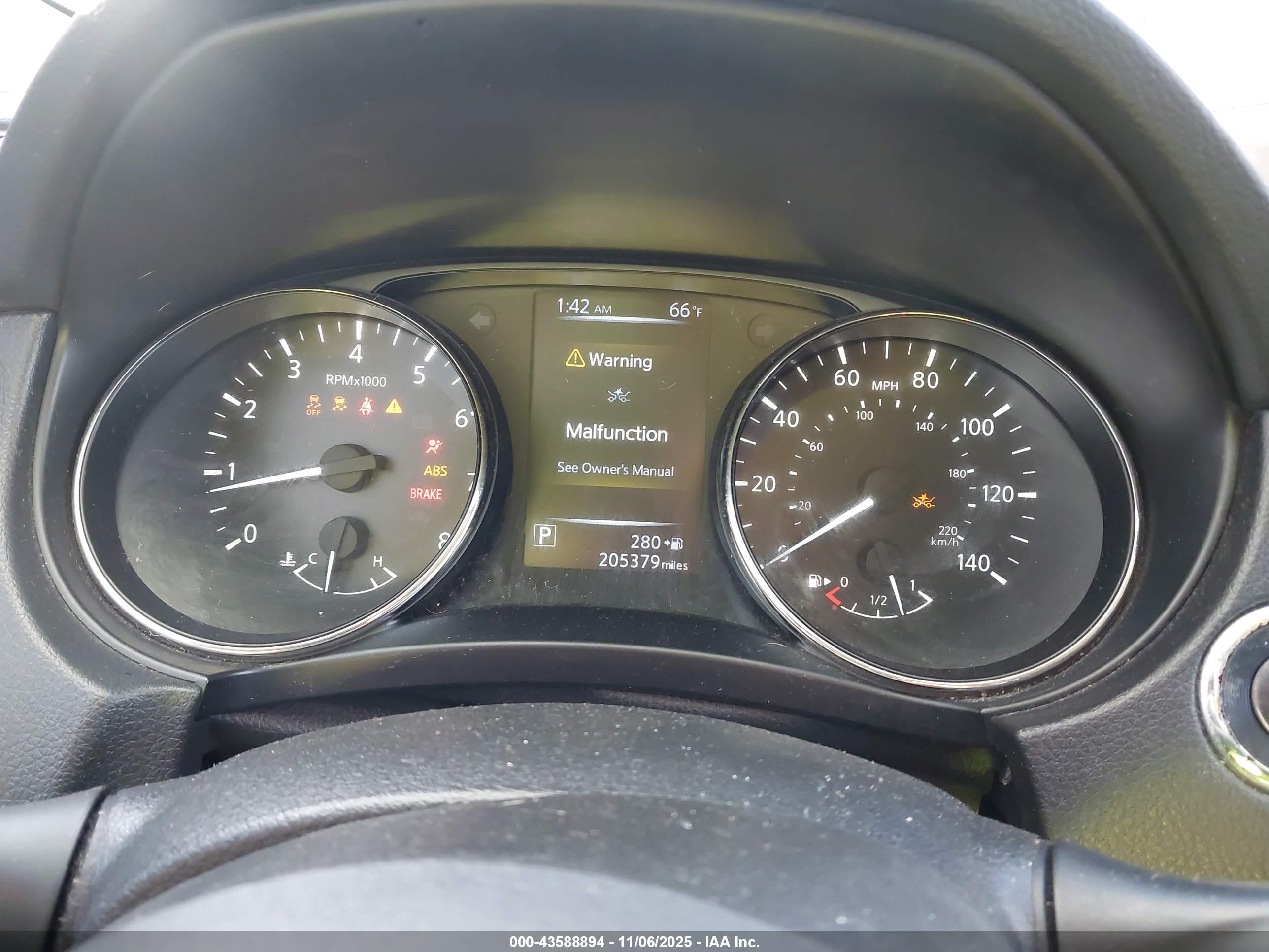 NISSAN ROGUE image 7