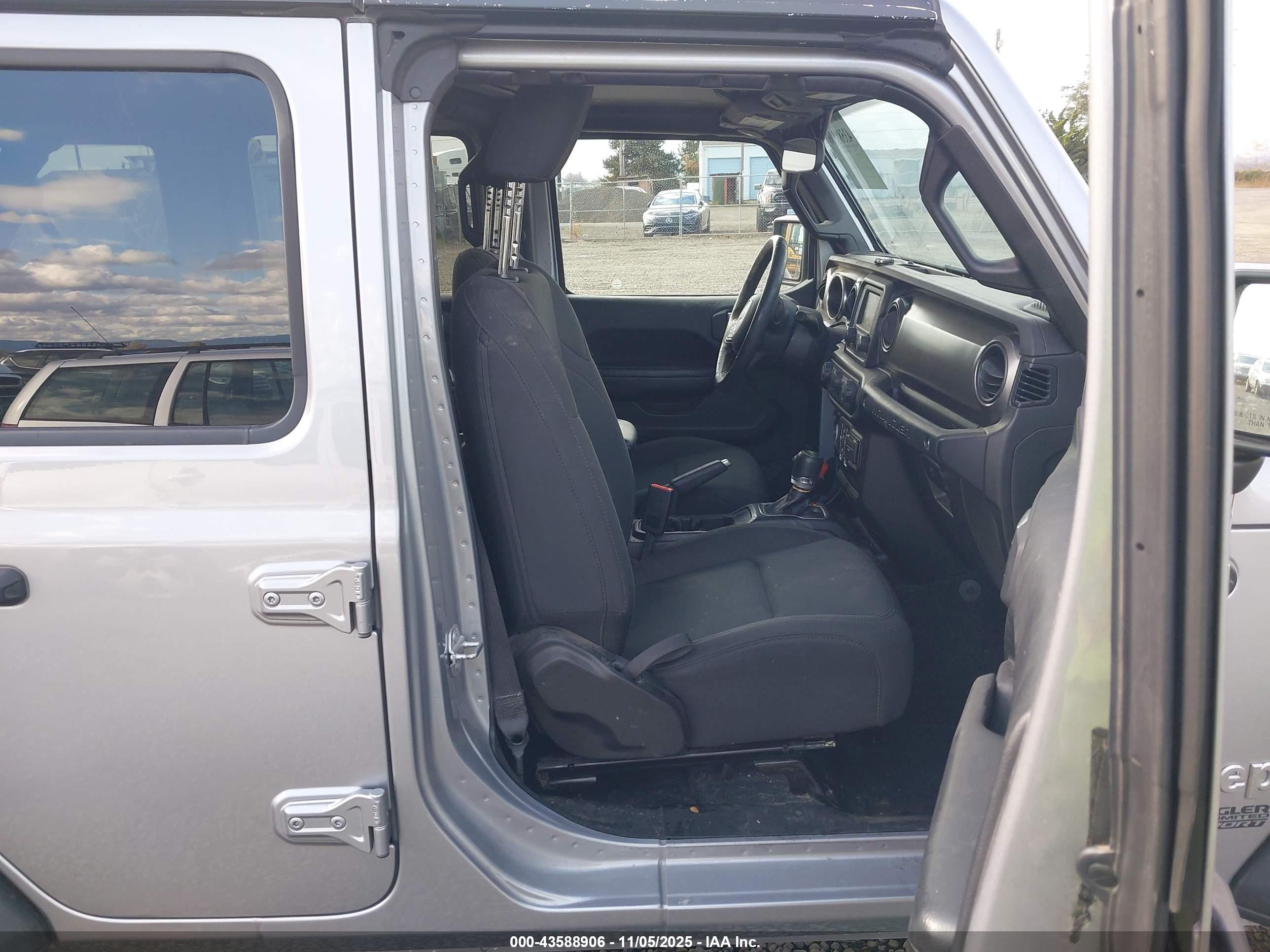 JEEP WRANGLER image 5