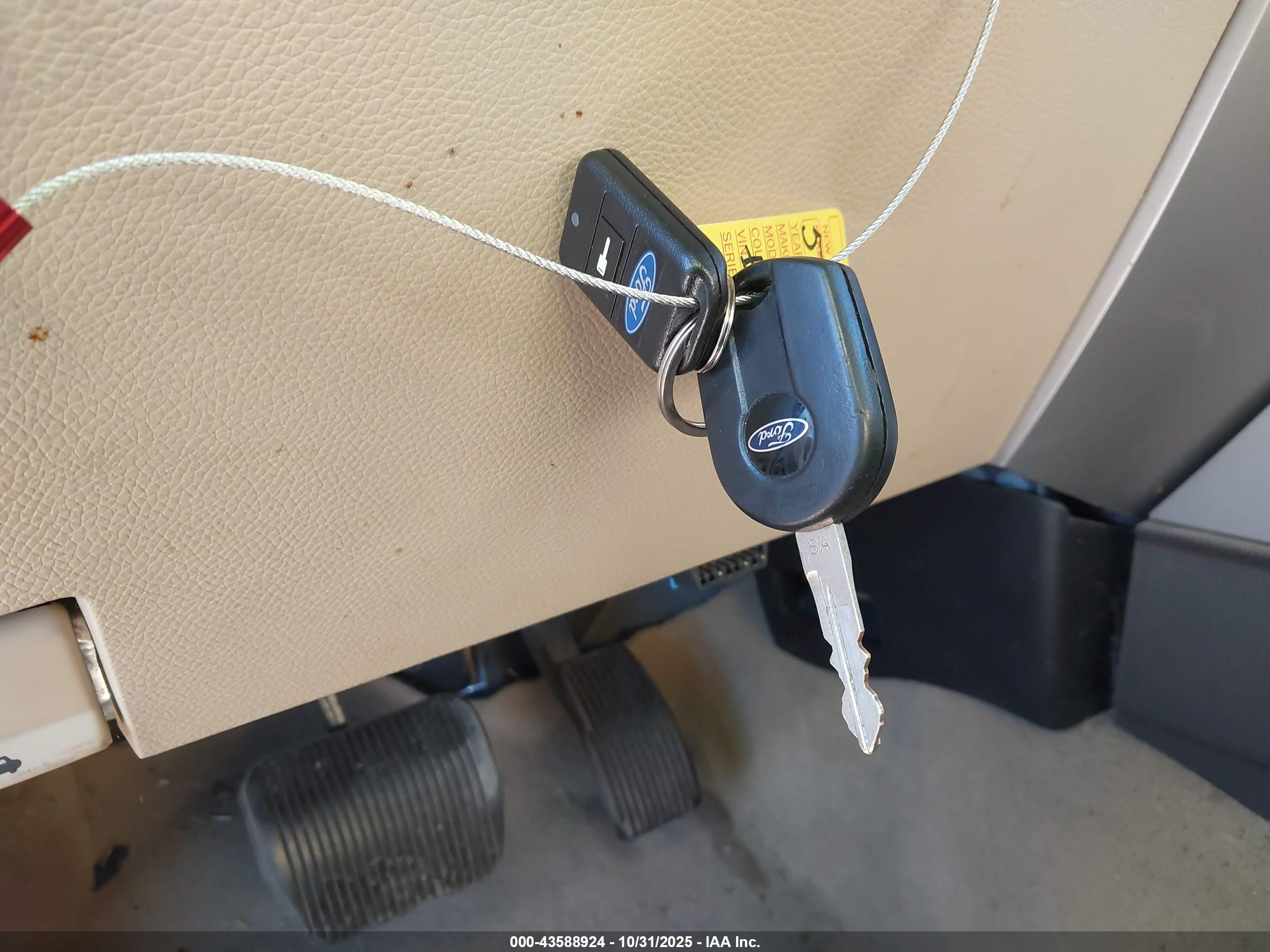 FORD EXPEDITION image 11