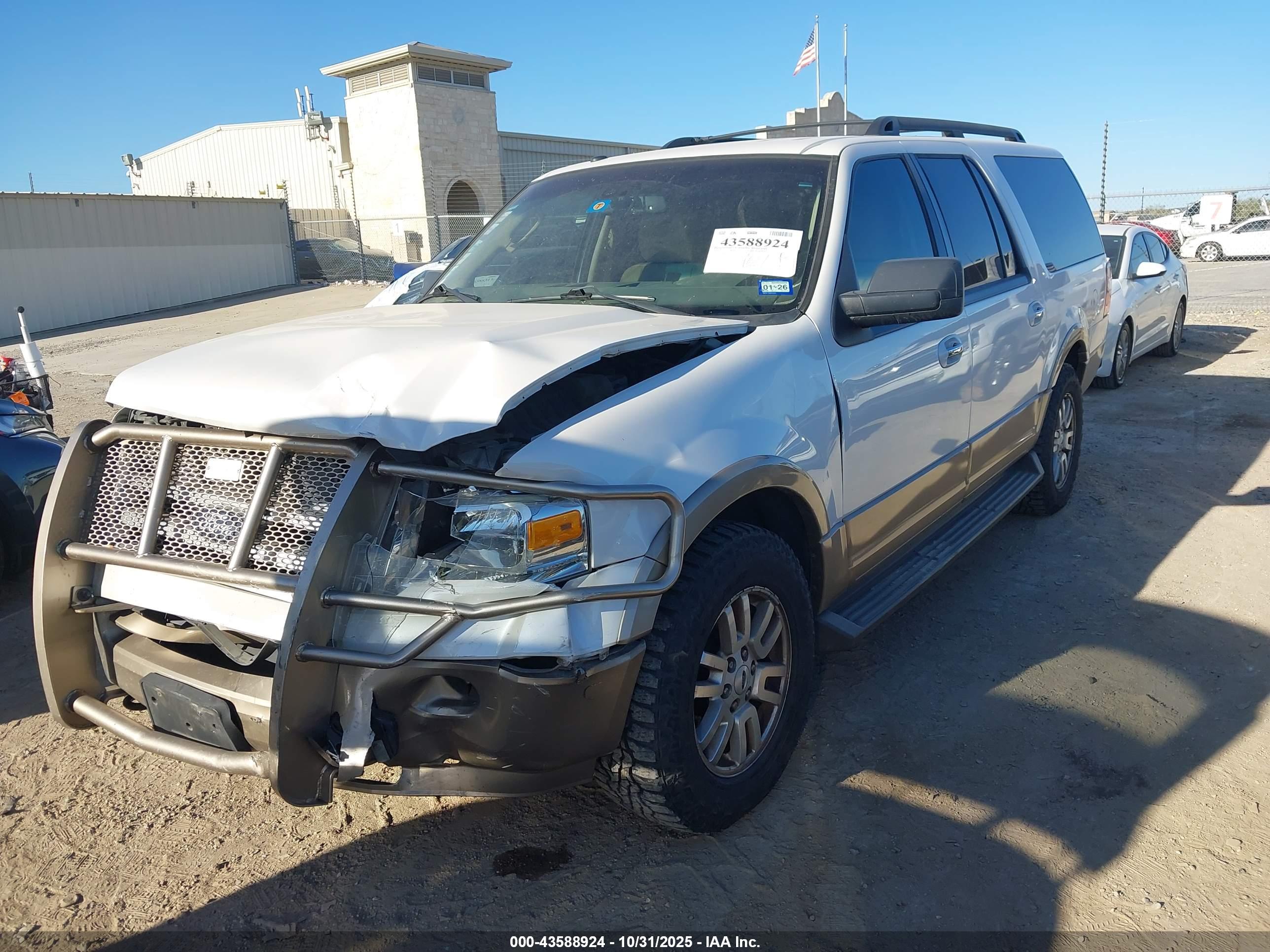FORD EXPEDITION image 2