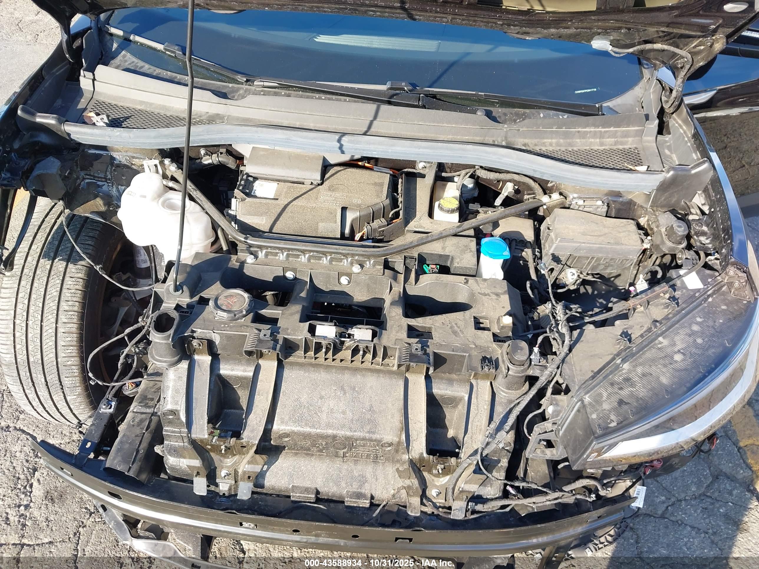 VOLKSWAGEN ID.4 image 10