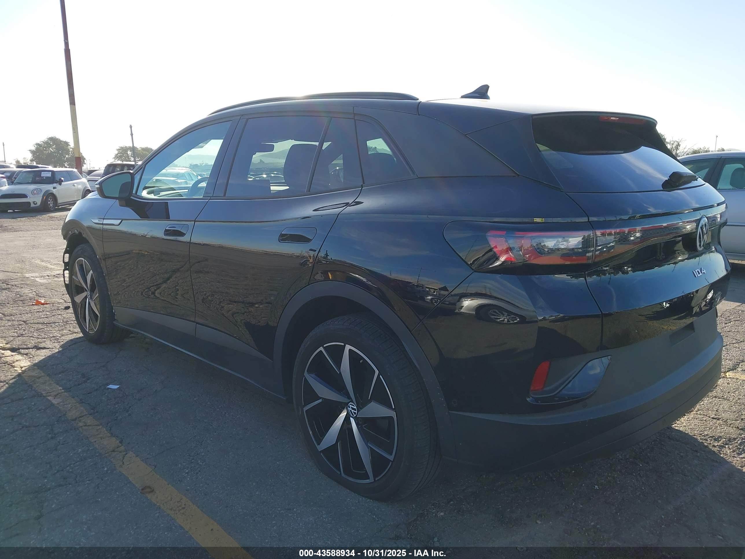 VOLKSWAGEN ID.4 image 3
