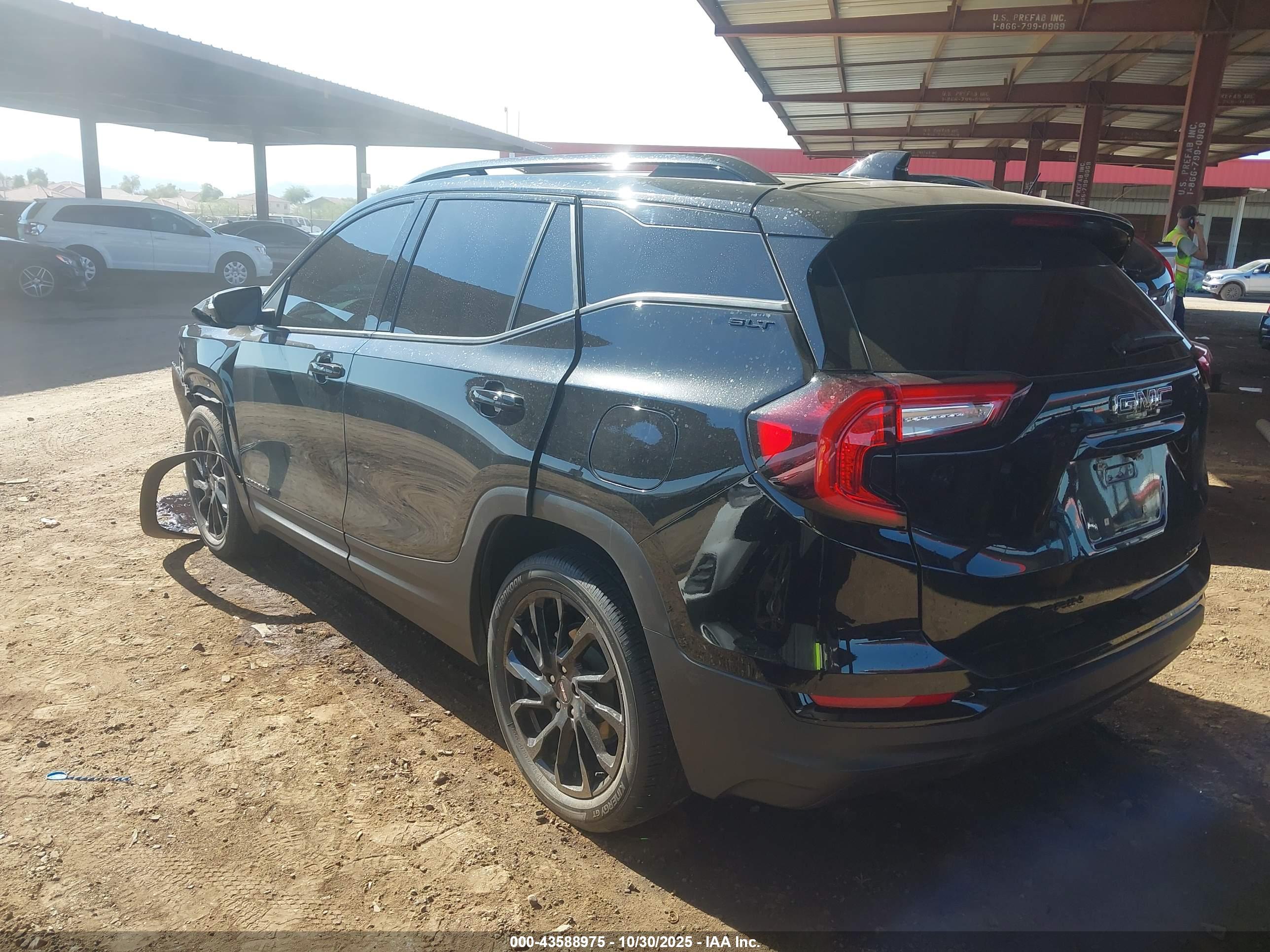 GMC TERRAIN image 3
