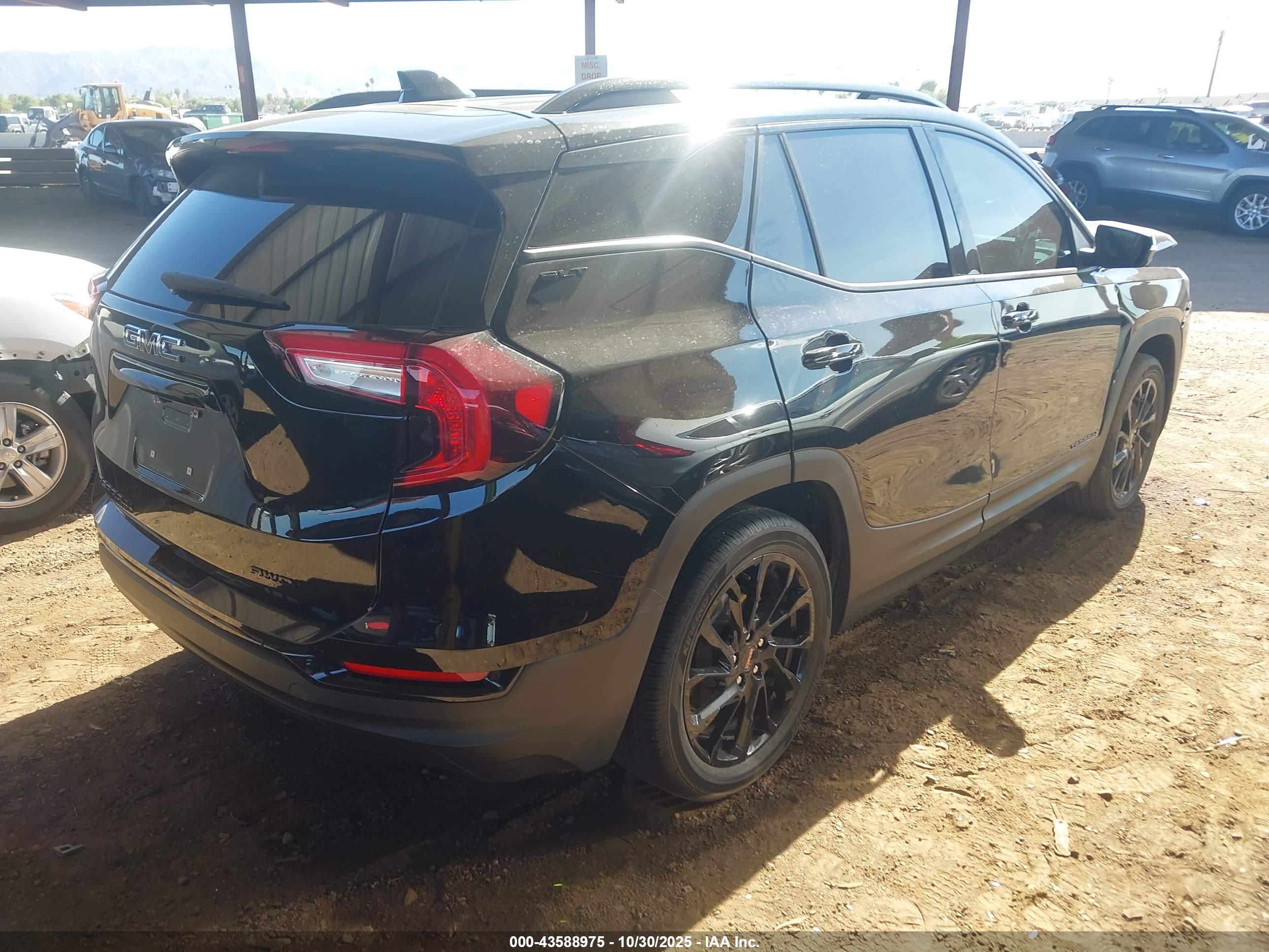 GMC TERRAIN image 4
